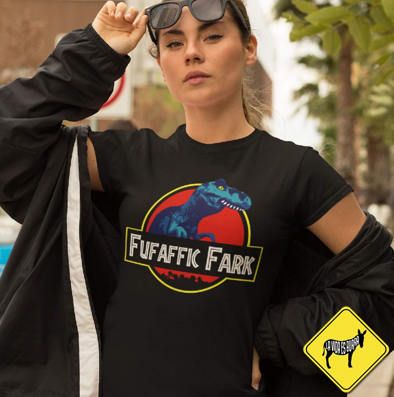 La tienda Tres en un Burro diseña camisetas originales