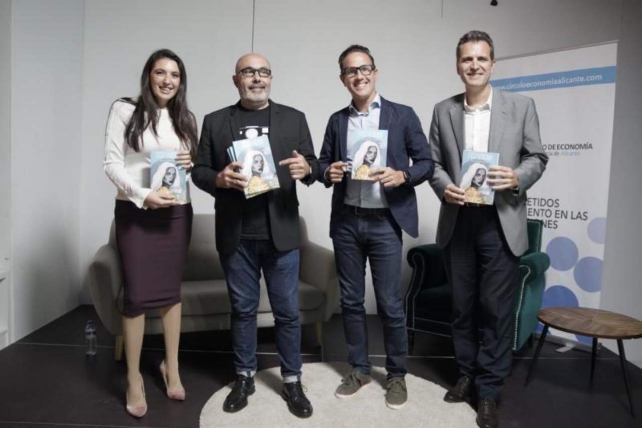 El libro Persistilina, del autor Andrés Alejandro Pinate, una de las obras más recomendadas del año