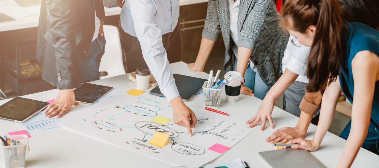 YACREA es el método creado por dos chicos en España para ser un agencia de marketing tendencia en el mercado español y asiático