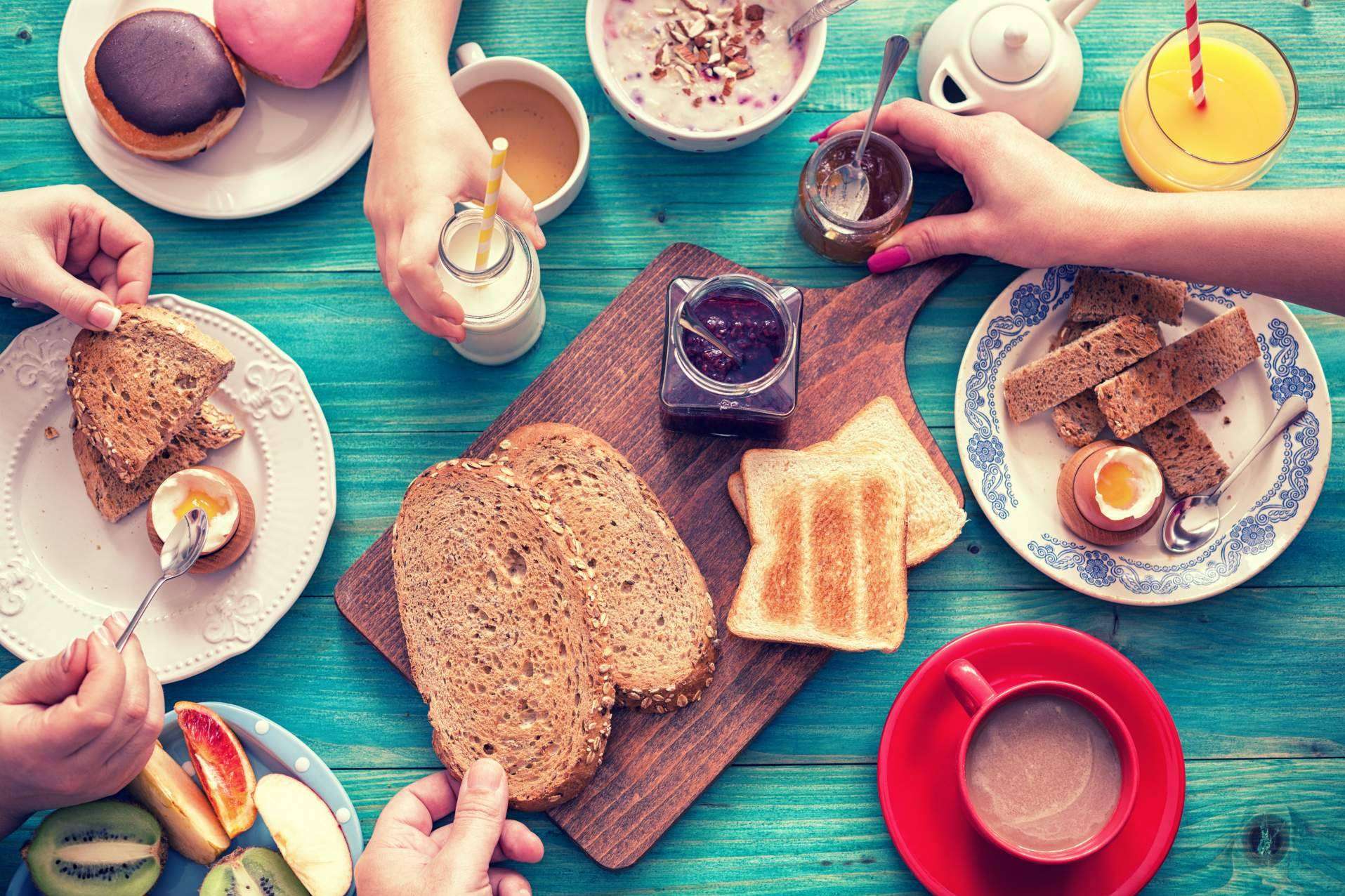 Empezar bien el día con los desayunos y raciones de Cafetería Las Palmeras