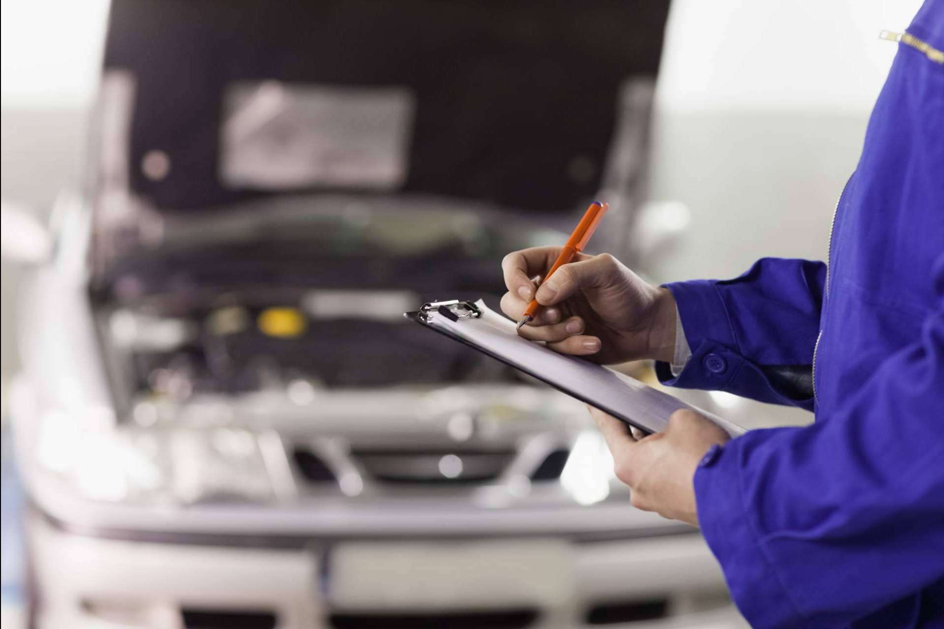 Prepararse como mecánico con el curso de Mecánica y Electricidad del Automóvil más completo en ITA