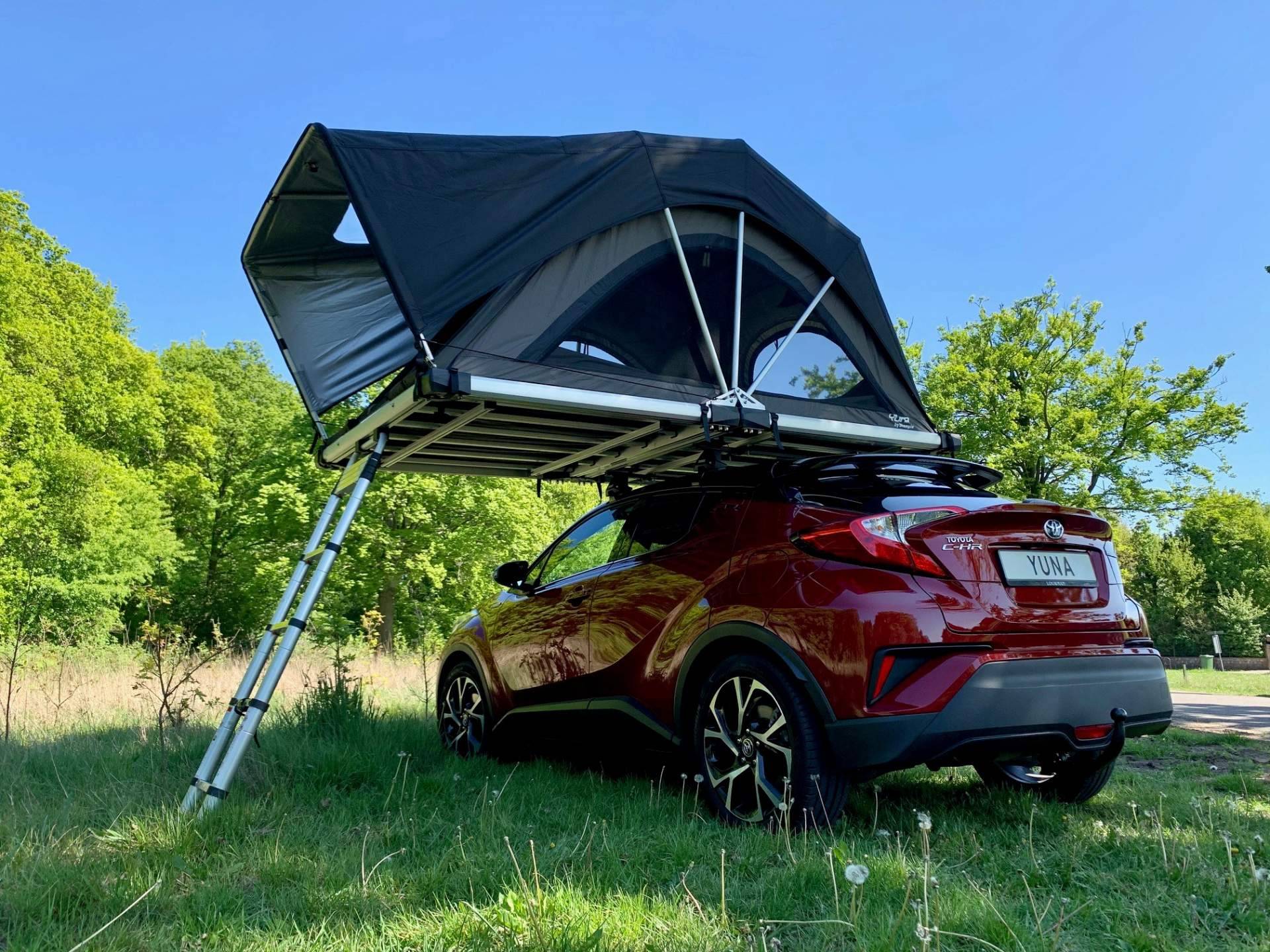 Las tiendas de techo coche distribuidas por Fox Camper, uno de los accesorios más buscados por campistas para la temporada de verano