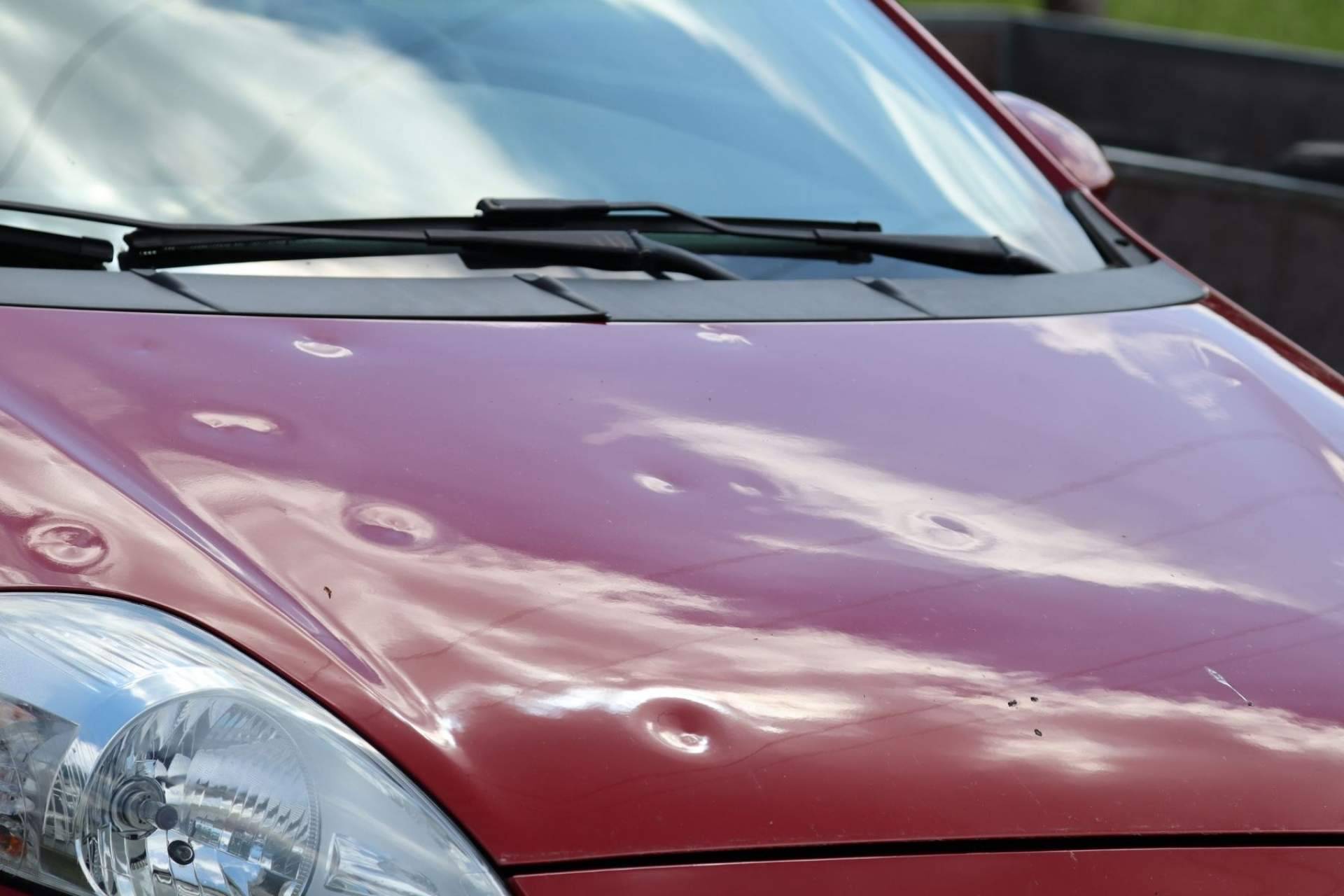 Las herramientas para las reparaciones de coches nuevos en campas afectados por granizo de RSPAutomoción