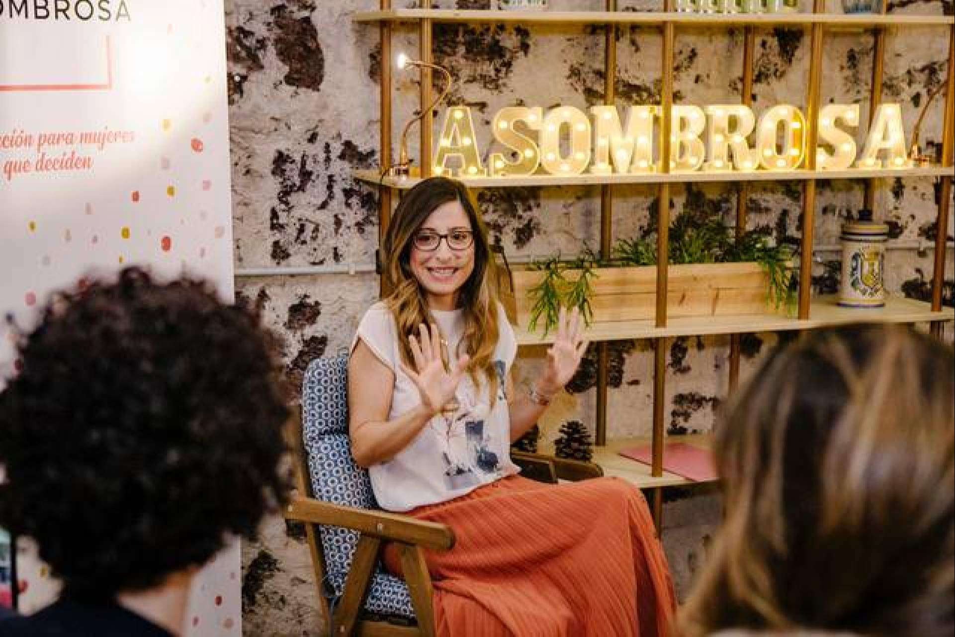 La profesional en oratoria, Mónica Galán Bravo, explica cómo hablar en público como habilidad para avanzar en la carrera profesional