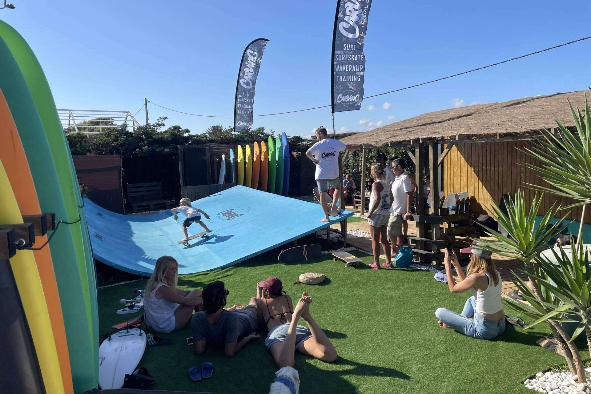 El éxito de la nueva escuela de surf de Carving Social Club