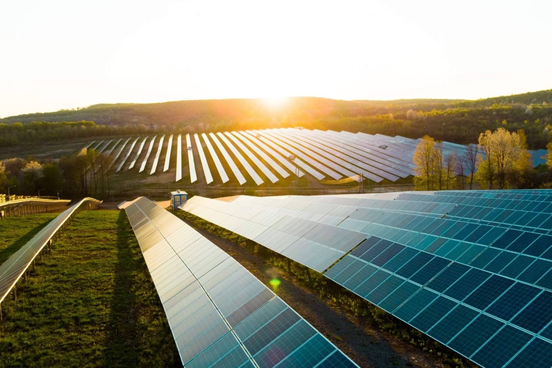 Placas solares: ¿Cómo funciona la subvención de energía solar en España según Ingeniería MASRED?