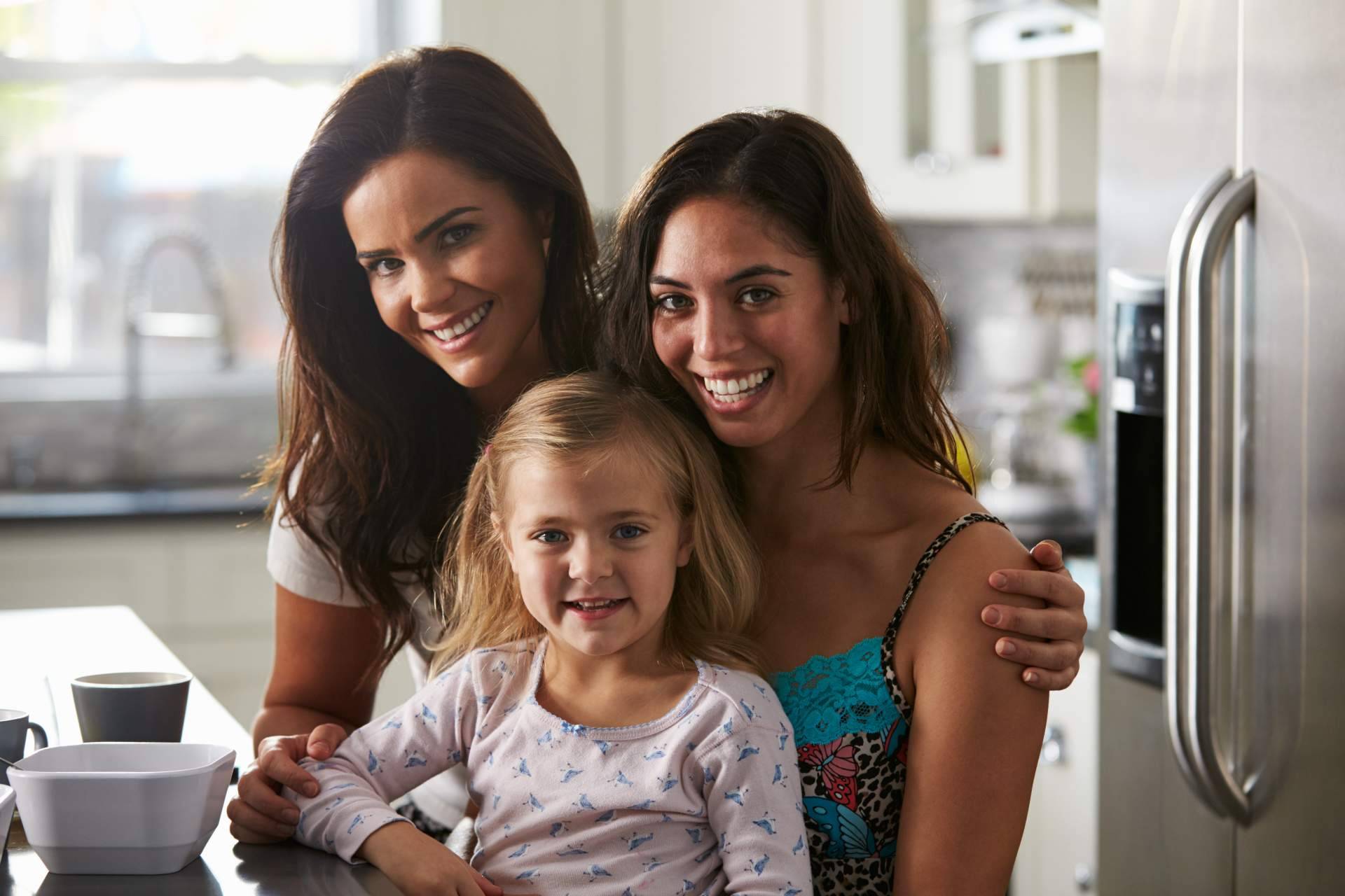 Tener hijos juntos sin ser pareja: la coparentalidad de Copaping es la nueva forma de crear una familia
