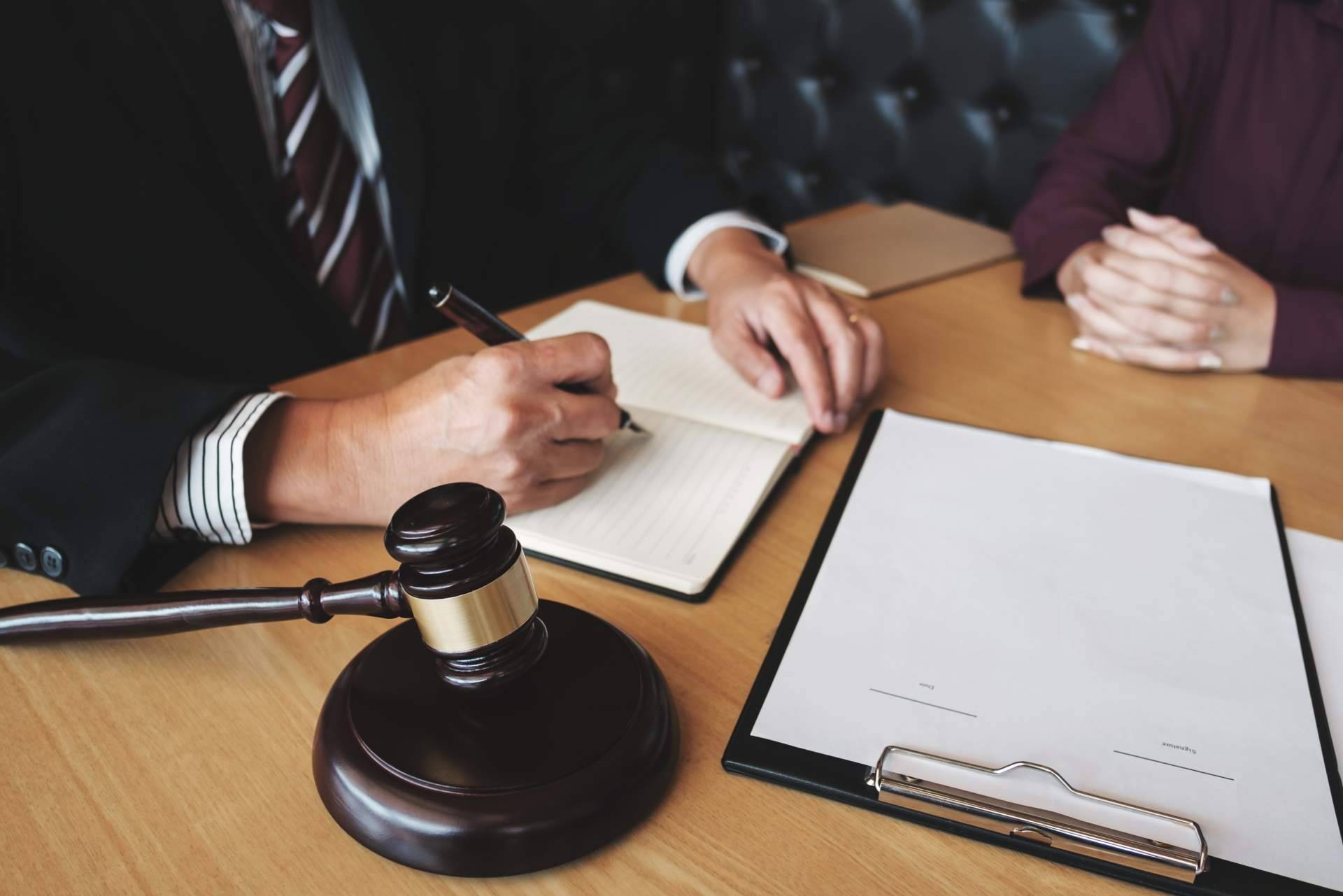 Defendo Abogados, expertos en Derecho Laboral para empresas y particulares