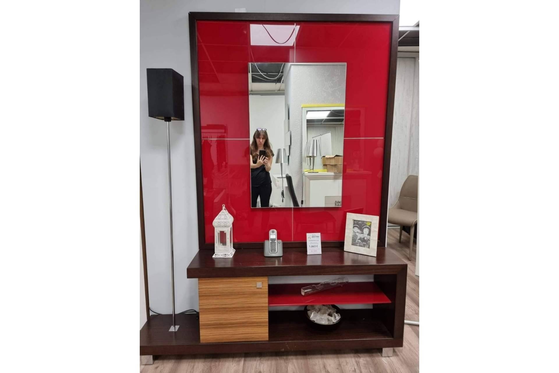 Muebles de outlet en Barcelona con hasta el 90% de descuento en Muebles Industria