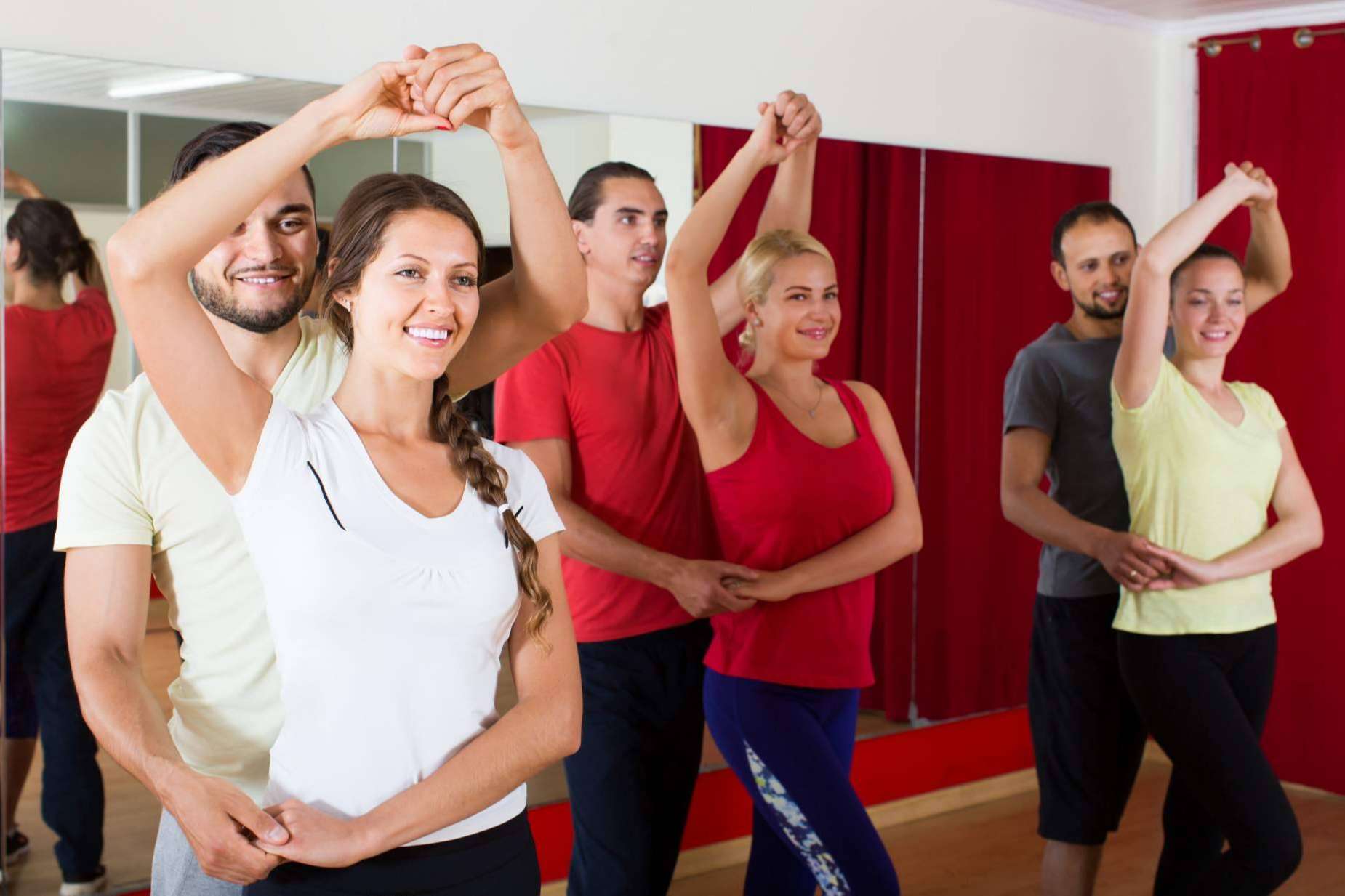 Aprender a bailar con Grimaldi Dance: curso online de salsa cubana