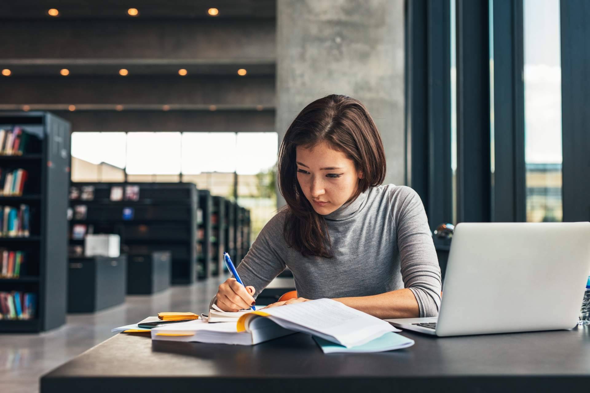 Las ventajas de realizar un máster en el extranjero, por Constanza Business & Protocol School