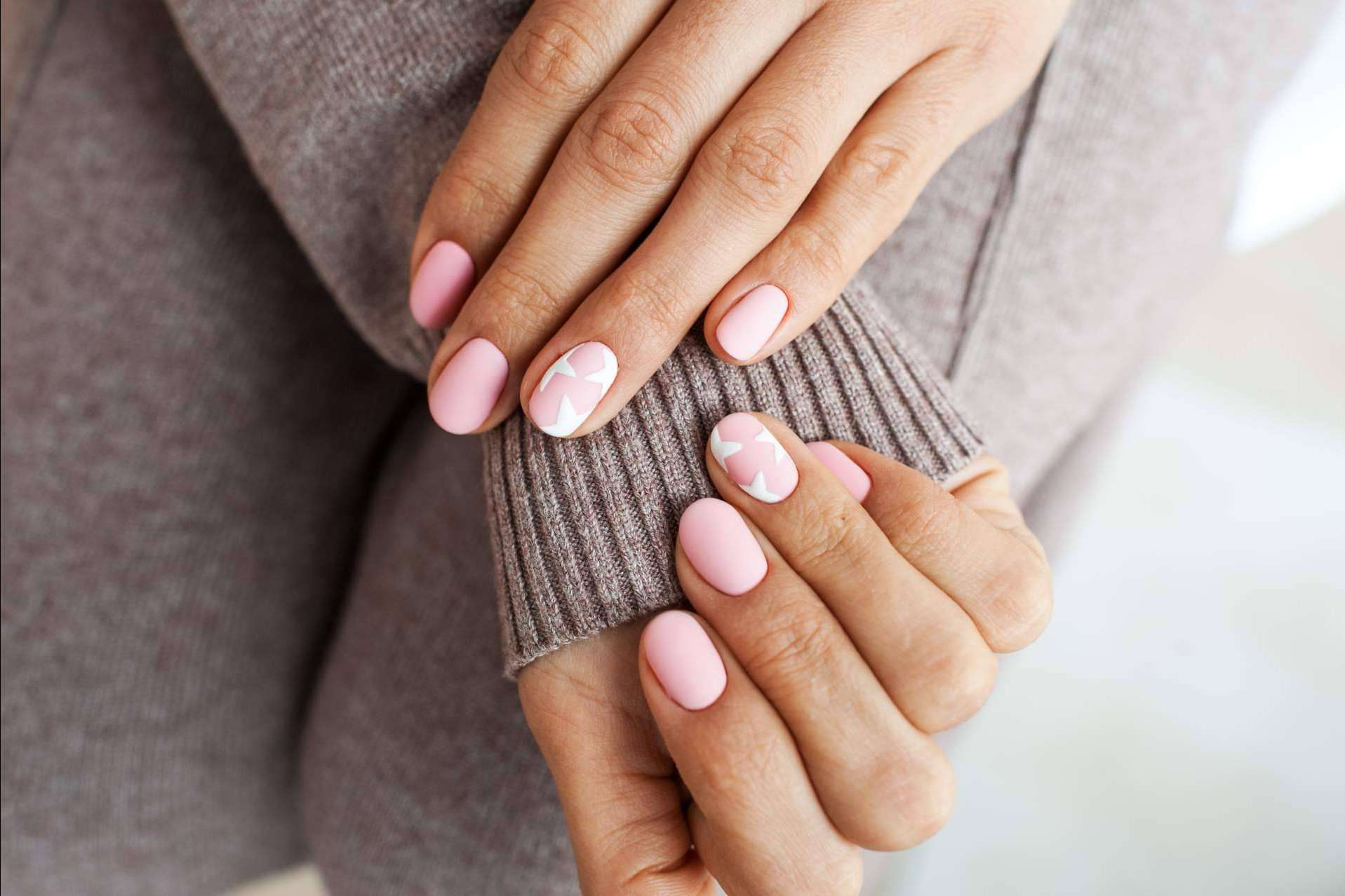 Crear una manicura creativa con los productos Semilac de Beauty & Shop