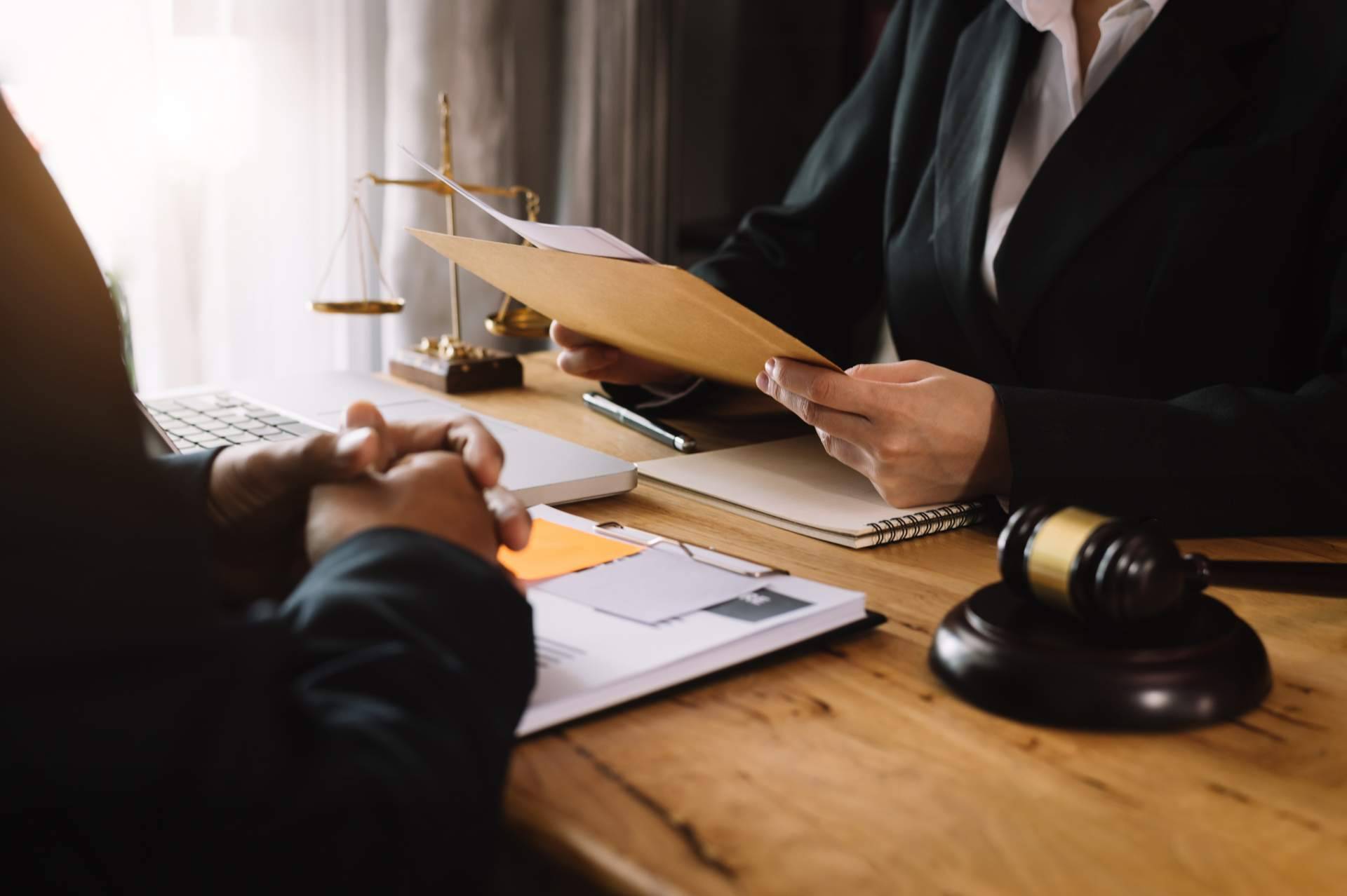 La importancia de contar con expertos a la hora de realizar la división judicial de la herencia: Villaquirán Abogados