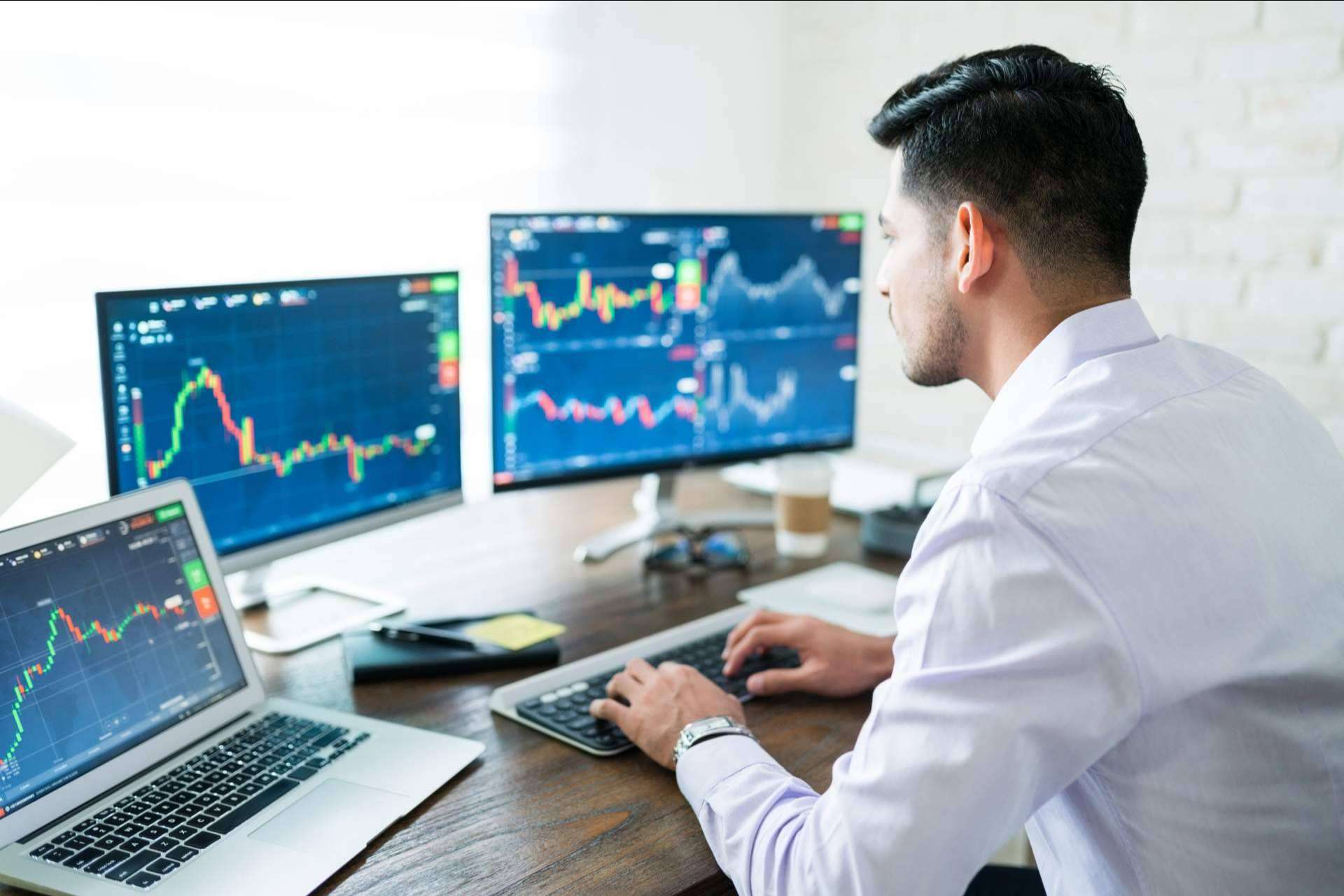 ¿Dónde encontrar un curso para ganar en trading?: Área de Inversión