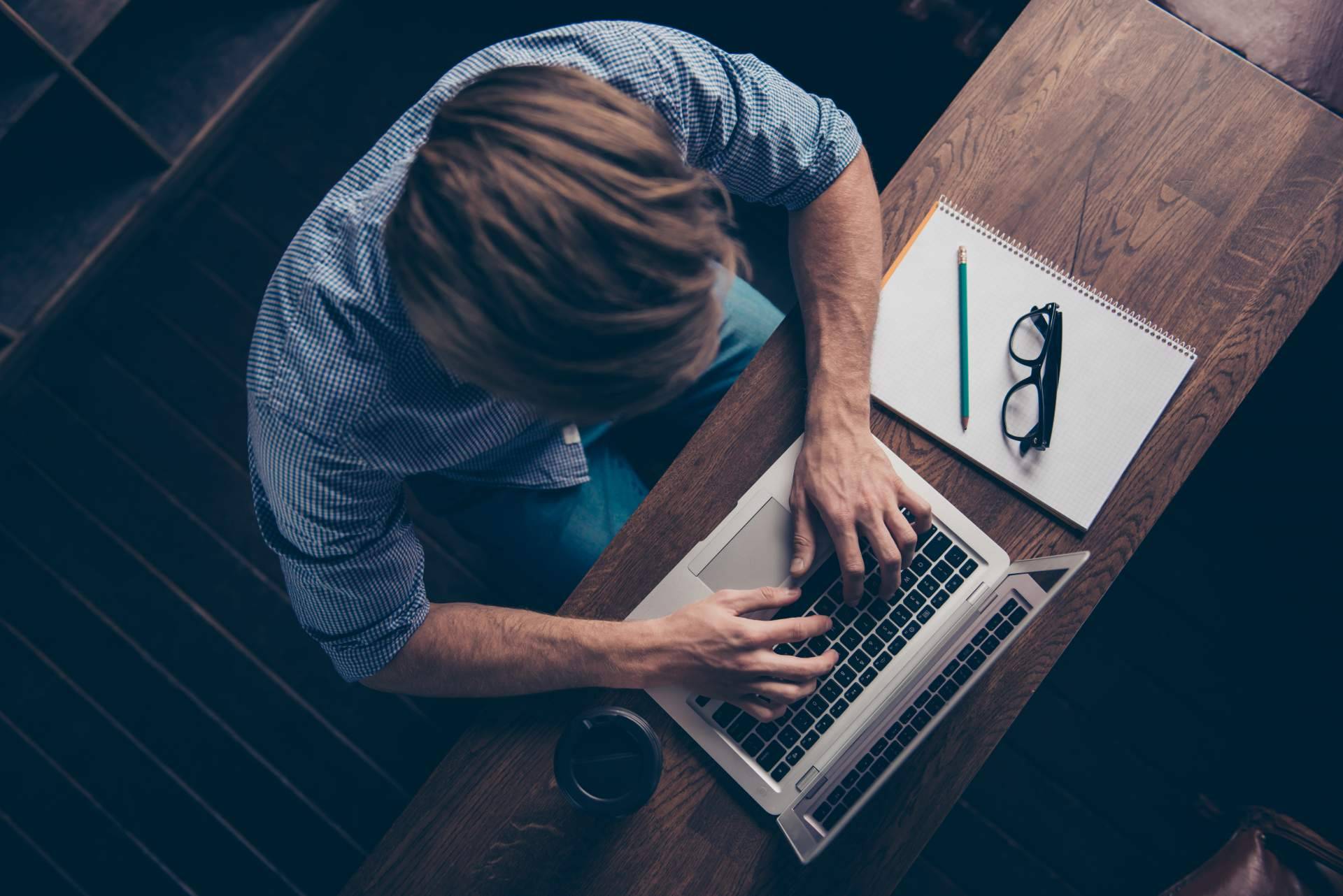 Academia Alto Rendimiento ofrece asesoramiento a aquellas personas que quieran escribir y autopublicar un libro, guía o manual