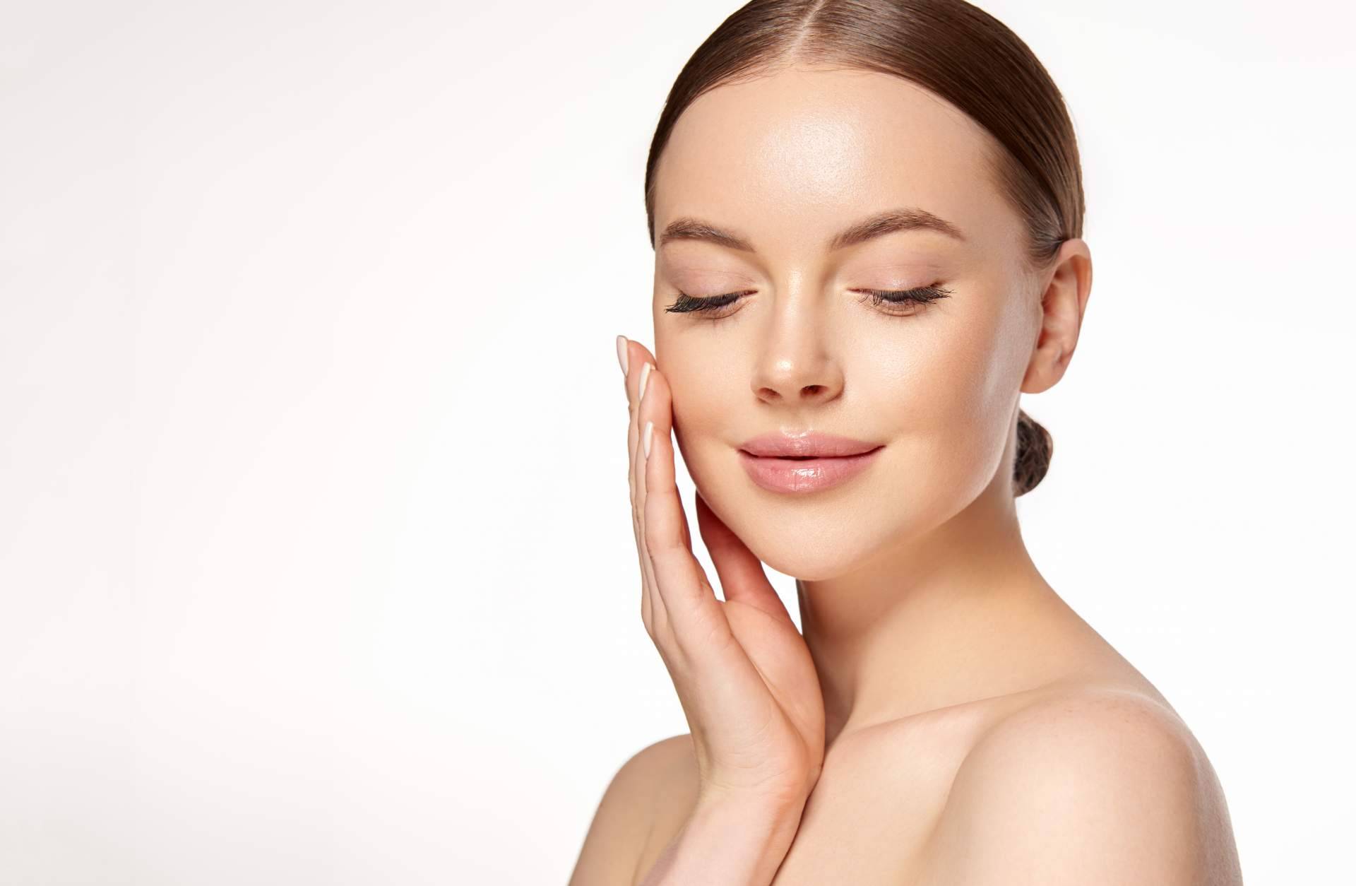El peeling hidratante intensivo es una de las mejores soluciones a la deshidratación de la piel en verano: ABB Medicina Estética