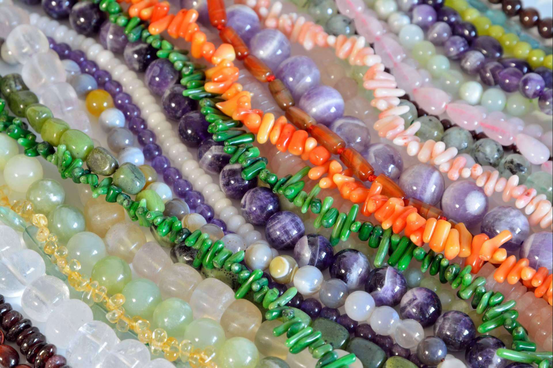 ¿Qué son las pulseras de minerales?: Tierra de Gemas
