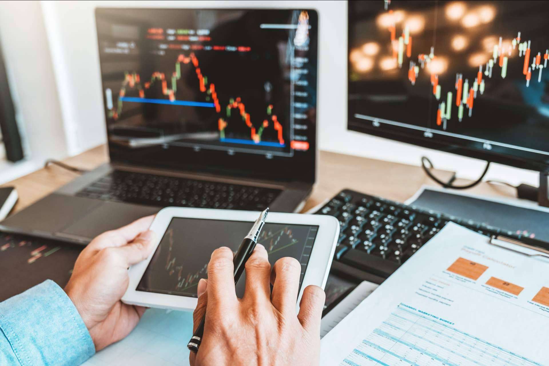 Aprender trading moderno con herramientas avanzadas y cuentas capitalizadas por un tercero de la mano de Delta Value