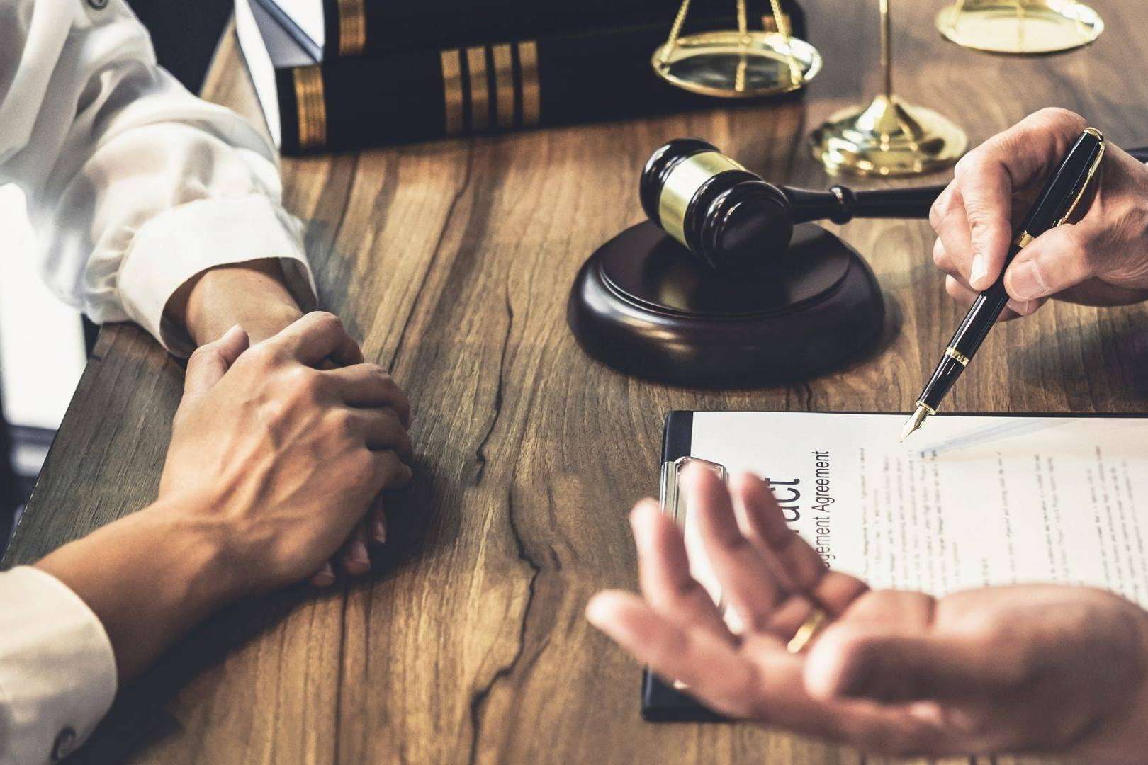 iMorosity ayuda a salir de los ficheros de morosos cuando se vulnera el derecho al honor