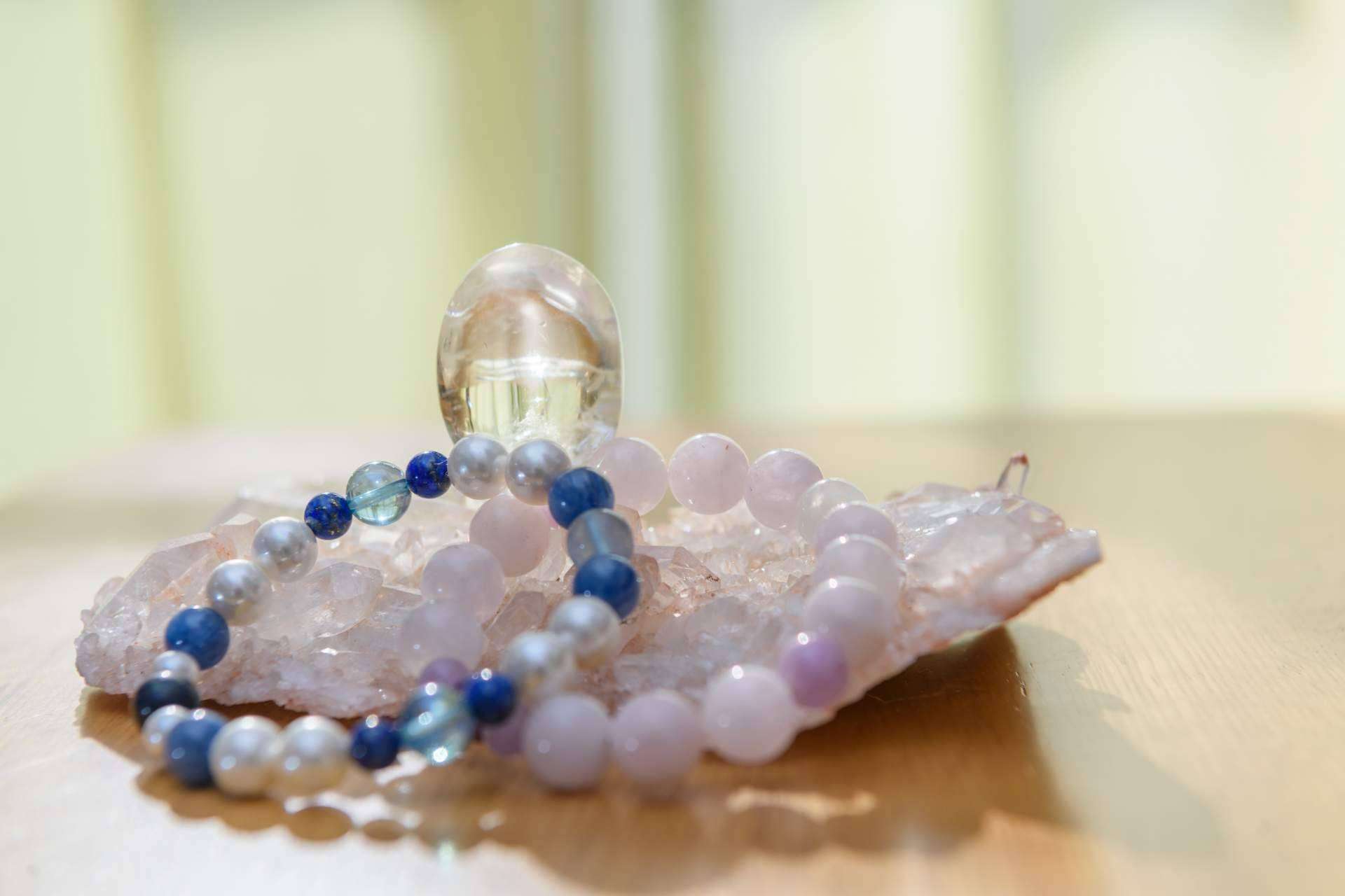 ¿Qué ofrece la tienda de minerales Tierra de Gemas?
