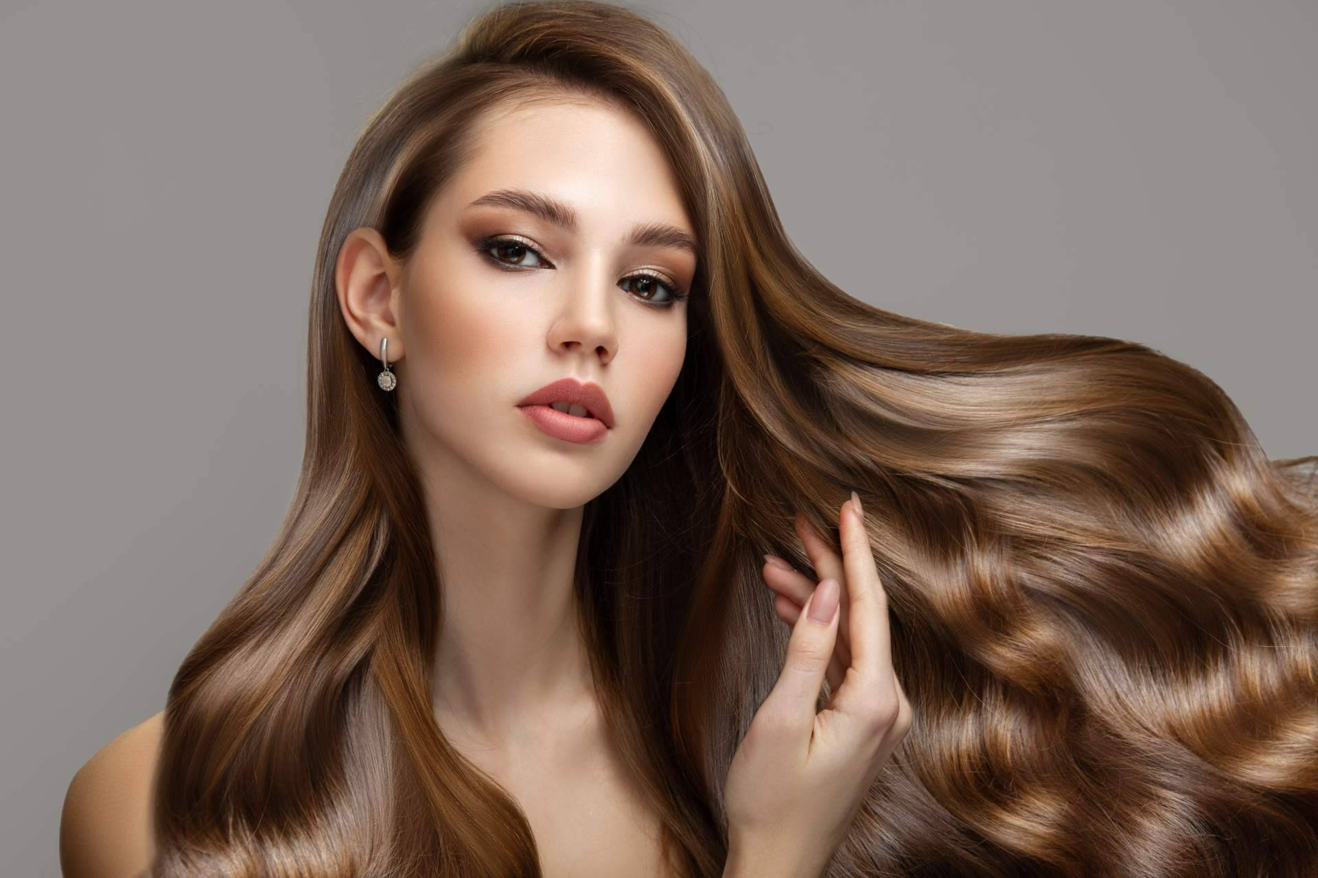 Los tratamientos de CharoConector Healthy Style para el pelo quebradizo y encrespado