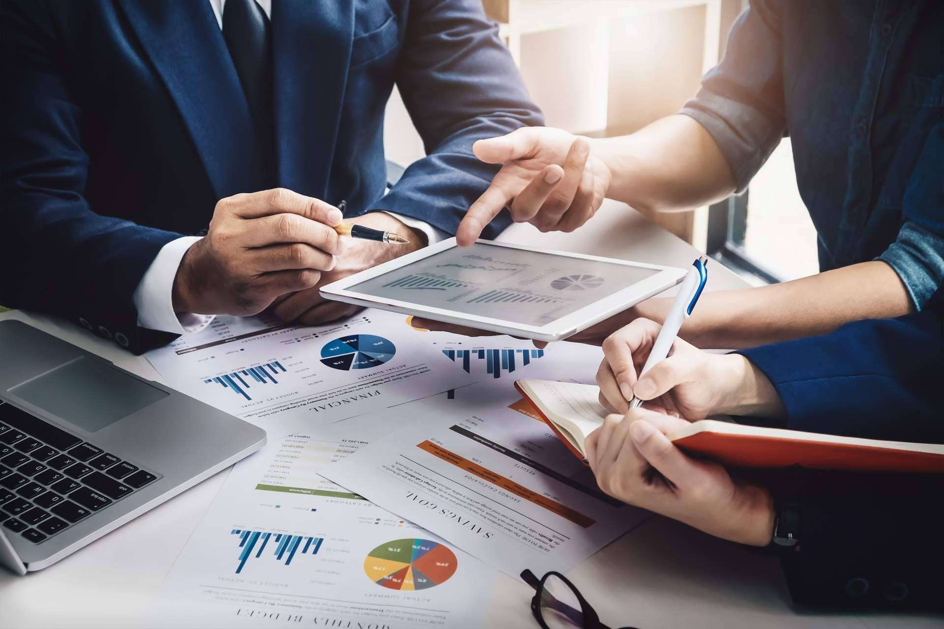Conseguir financiación del circulante para una empresa con la asesoría de The Lion Brokers