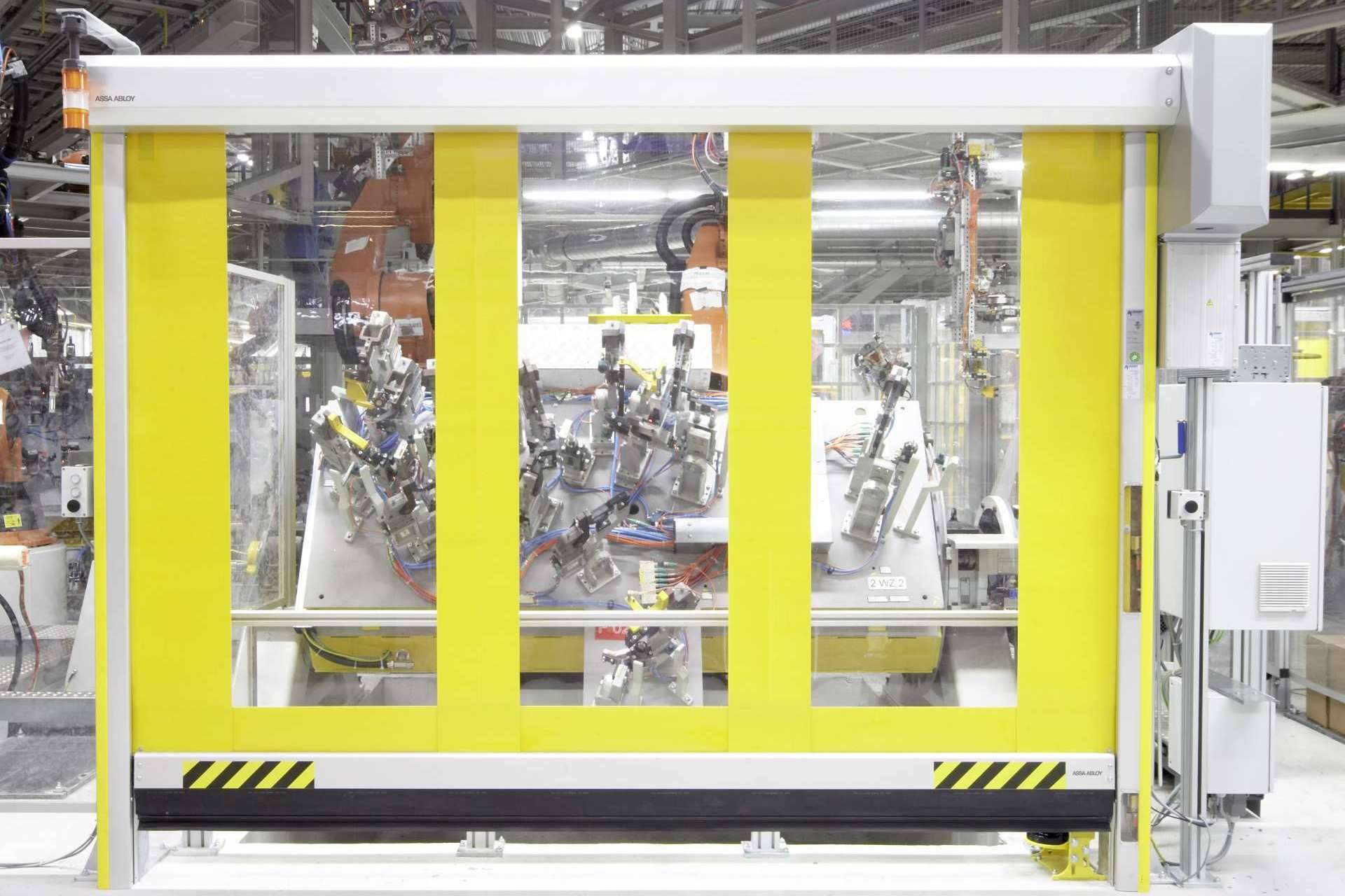 Las puertas rápidas de alto rendimiento permiten optimizar la actividad de una compañía