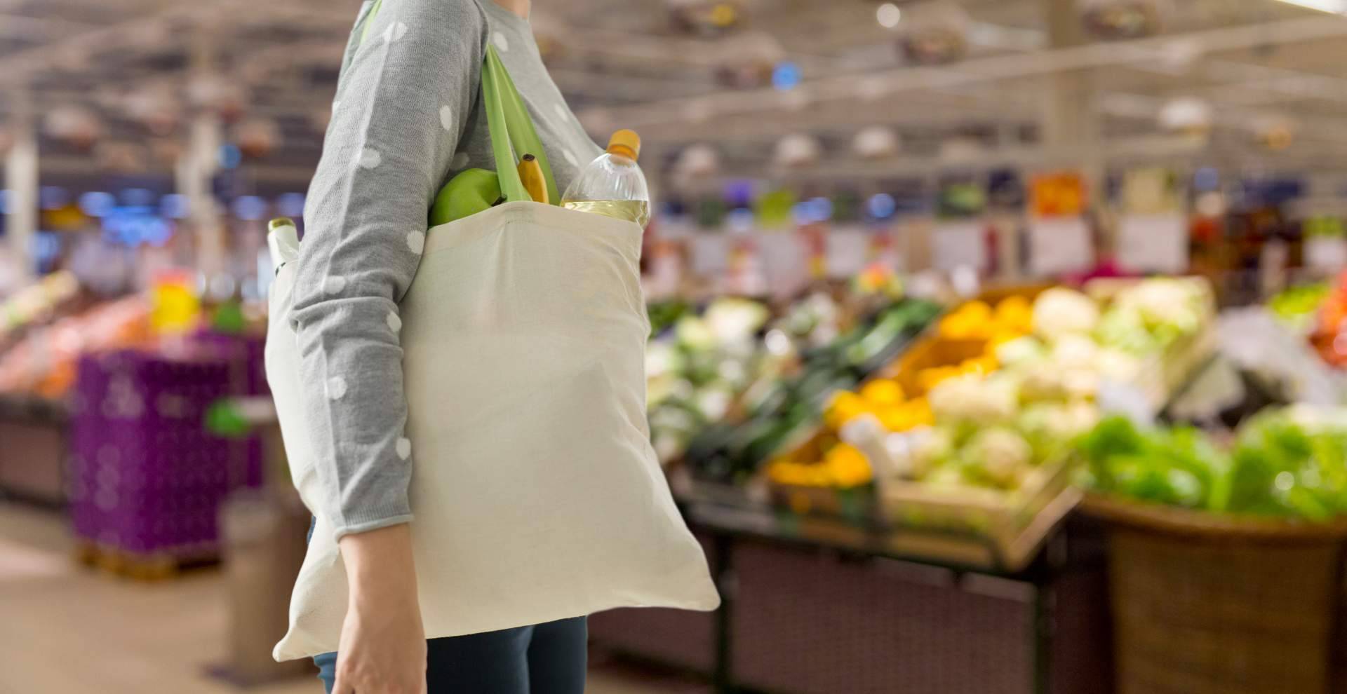 Las bolsas promocionales son una estrategia fundamental para fijar una marca, por RegaloEmpresas