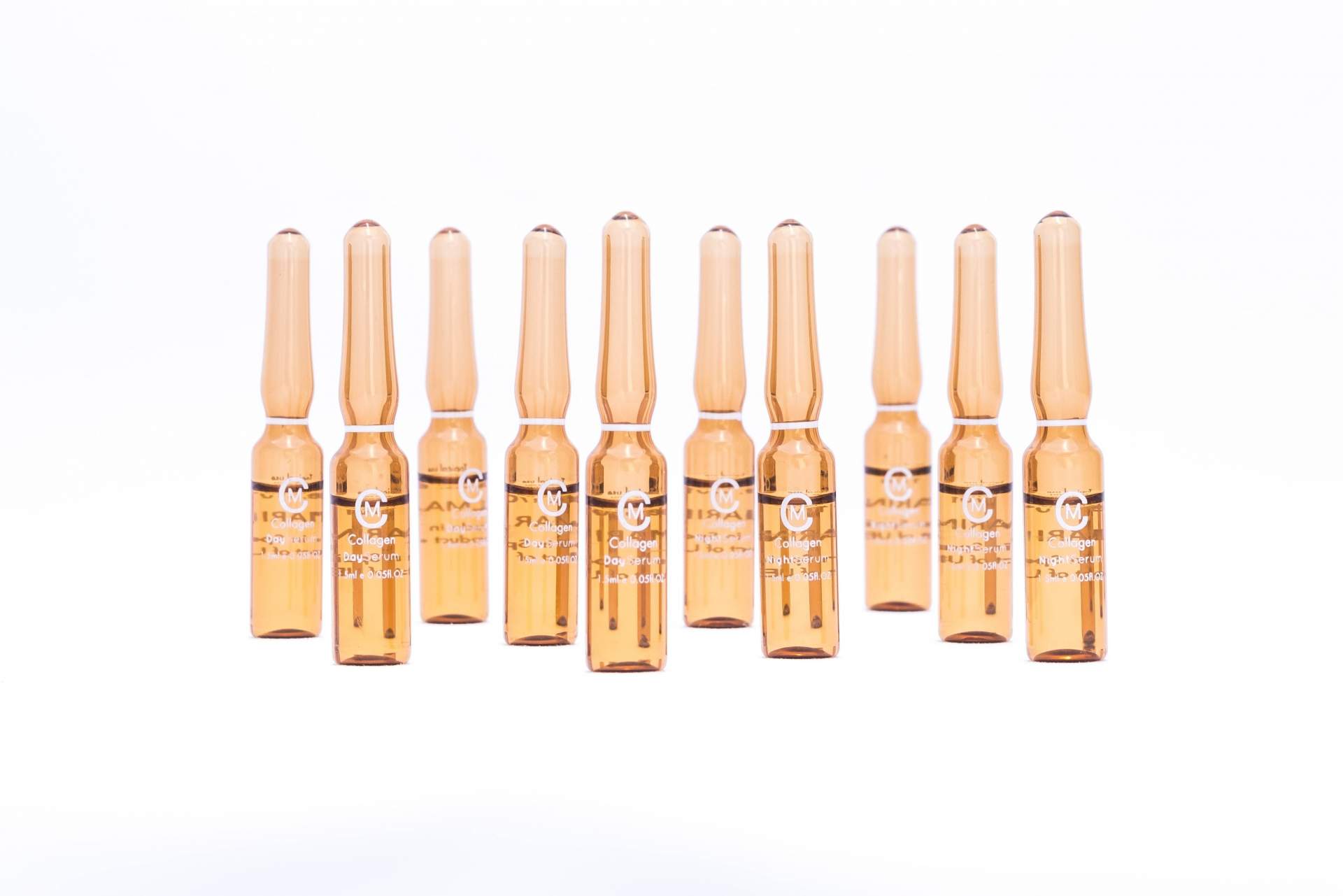 Ampollas faciales de colágeno y ácido hialurónico, disponibles en Colmarine Cosmetics