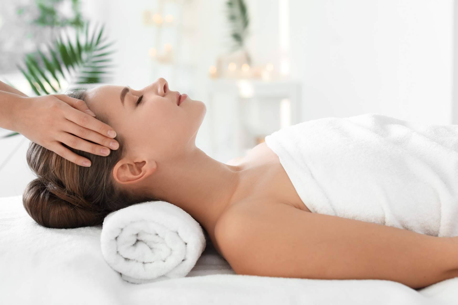 ¿Por qué es importante el masaje abhyanga en otoño?, por Ayurveda Medicina Natural