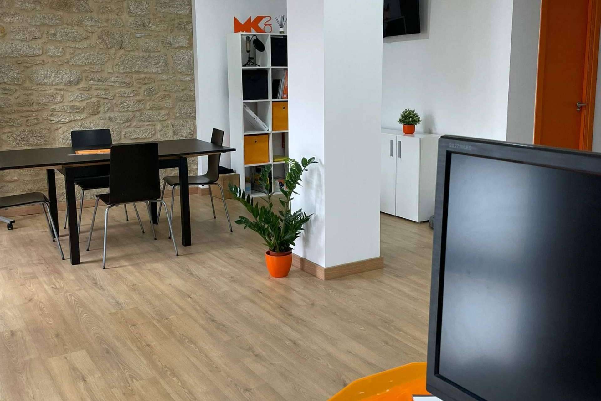 La agencia de marketing en Santiago de Compostela que ayuda a los negocios locales, MK20