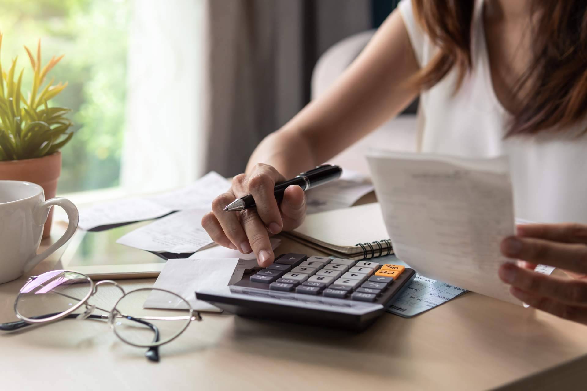 ¿Cómo elegir entre cuentas nómina y cuentas remuneradas en el comparador de productos financieros Economía Responsable?
