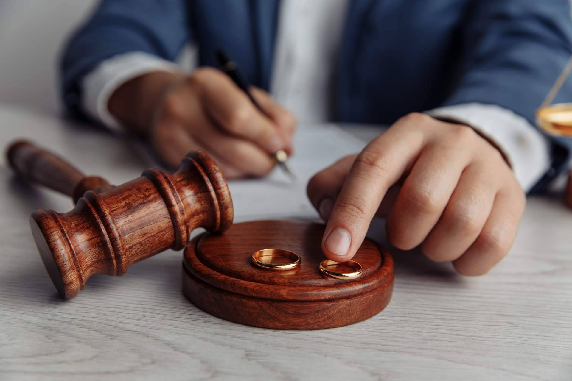 Abogados Cebrián dispone de abogados matrimonialistas exprés en Madrid