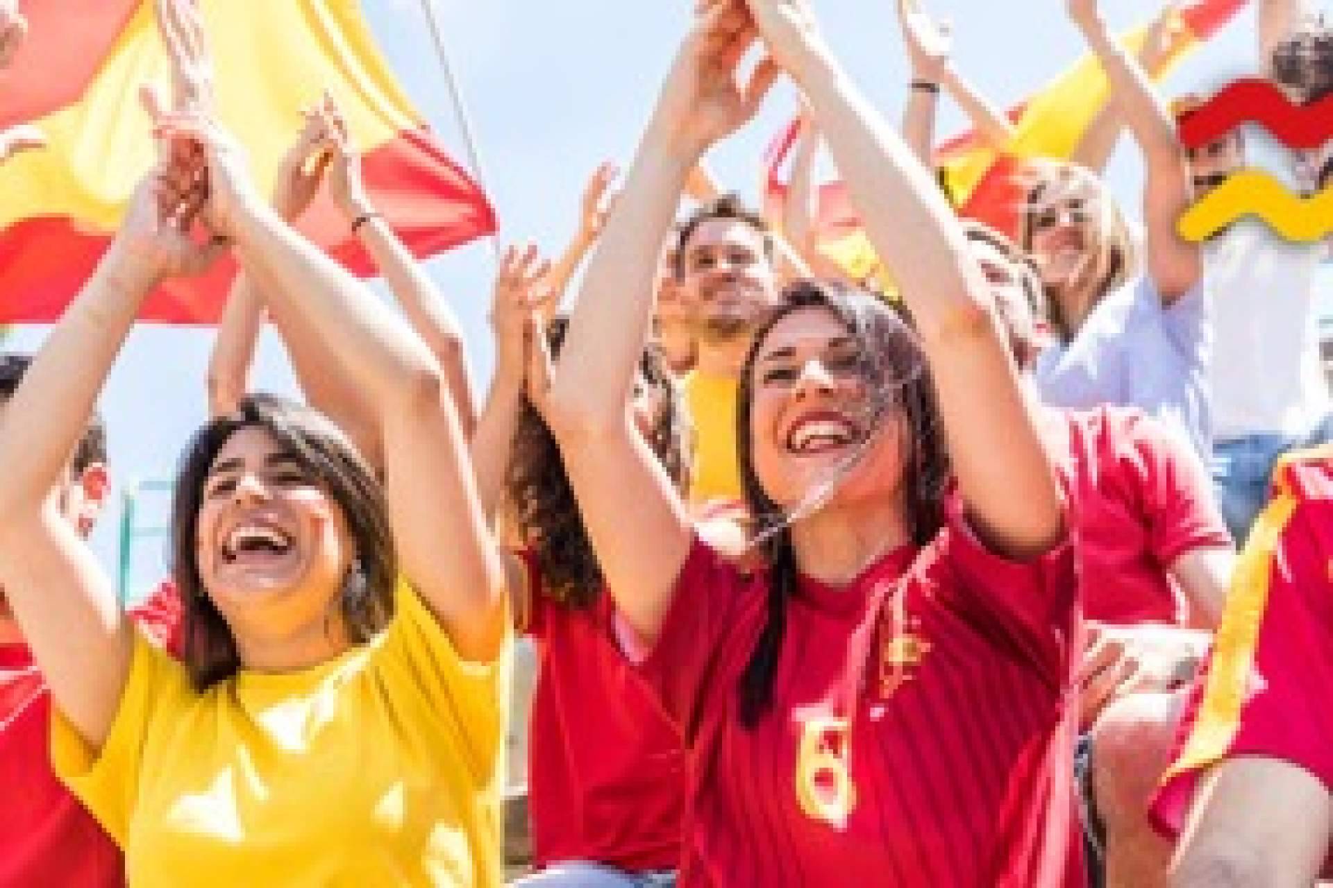 El catálogo de ropa deportiva oficial de la selección española que ofrece ViveSelección para regalar en Navidad