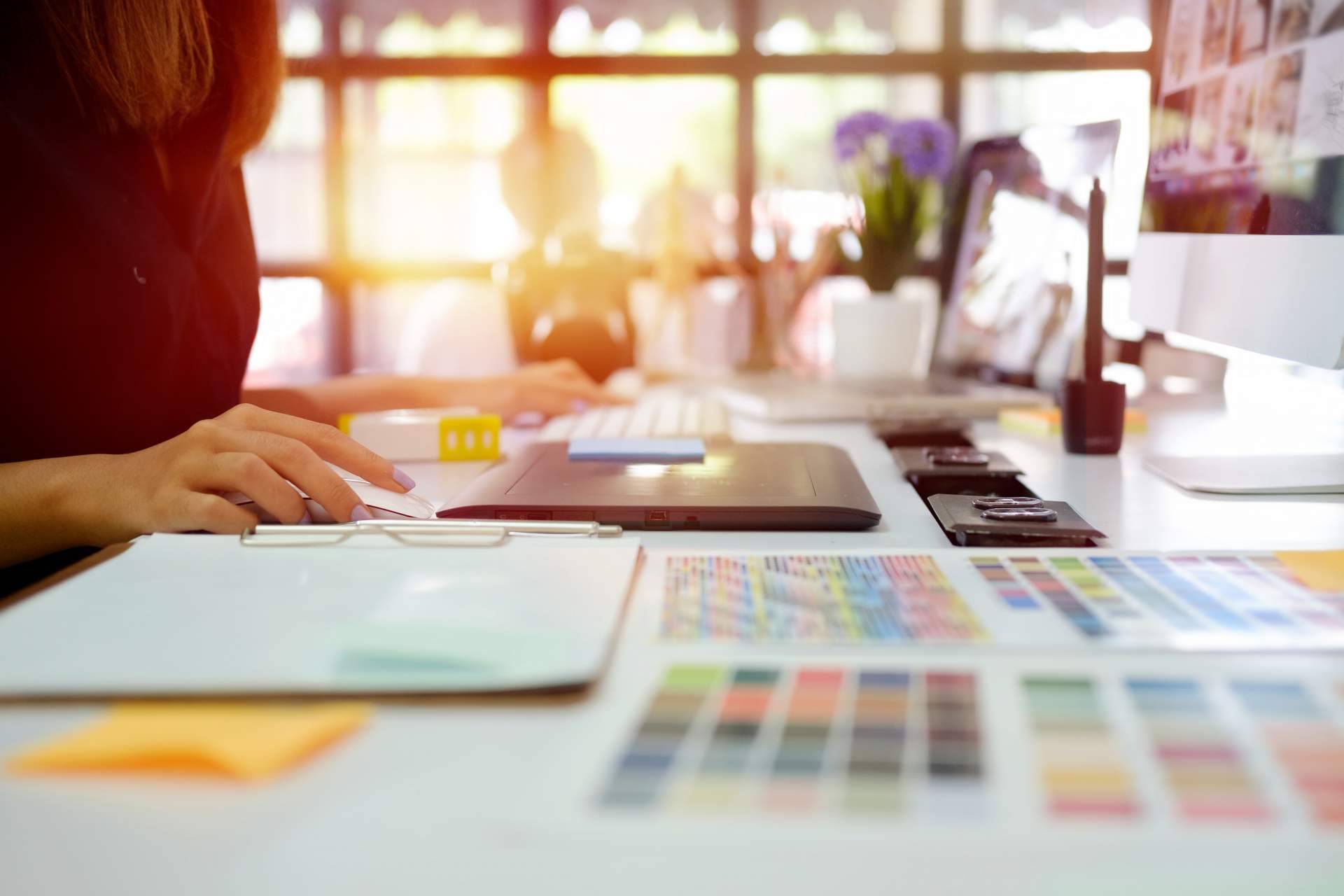 La importancia de los servicios de una agencia de marketing online para las empresas, por RoCX Marketing