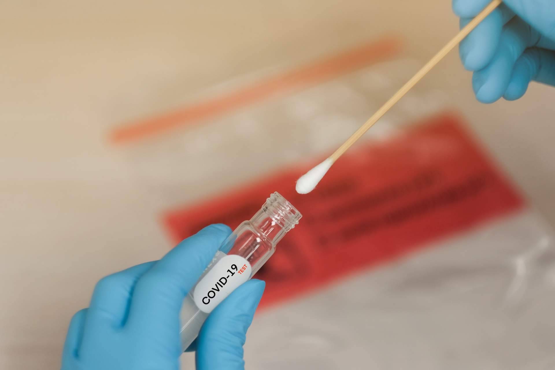 ¿Por qué es importante realizarse un test COVID aunque se tenga la pauta de vacunación completa? Por Centro Médico Bravo