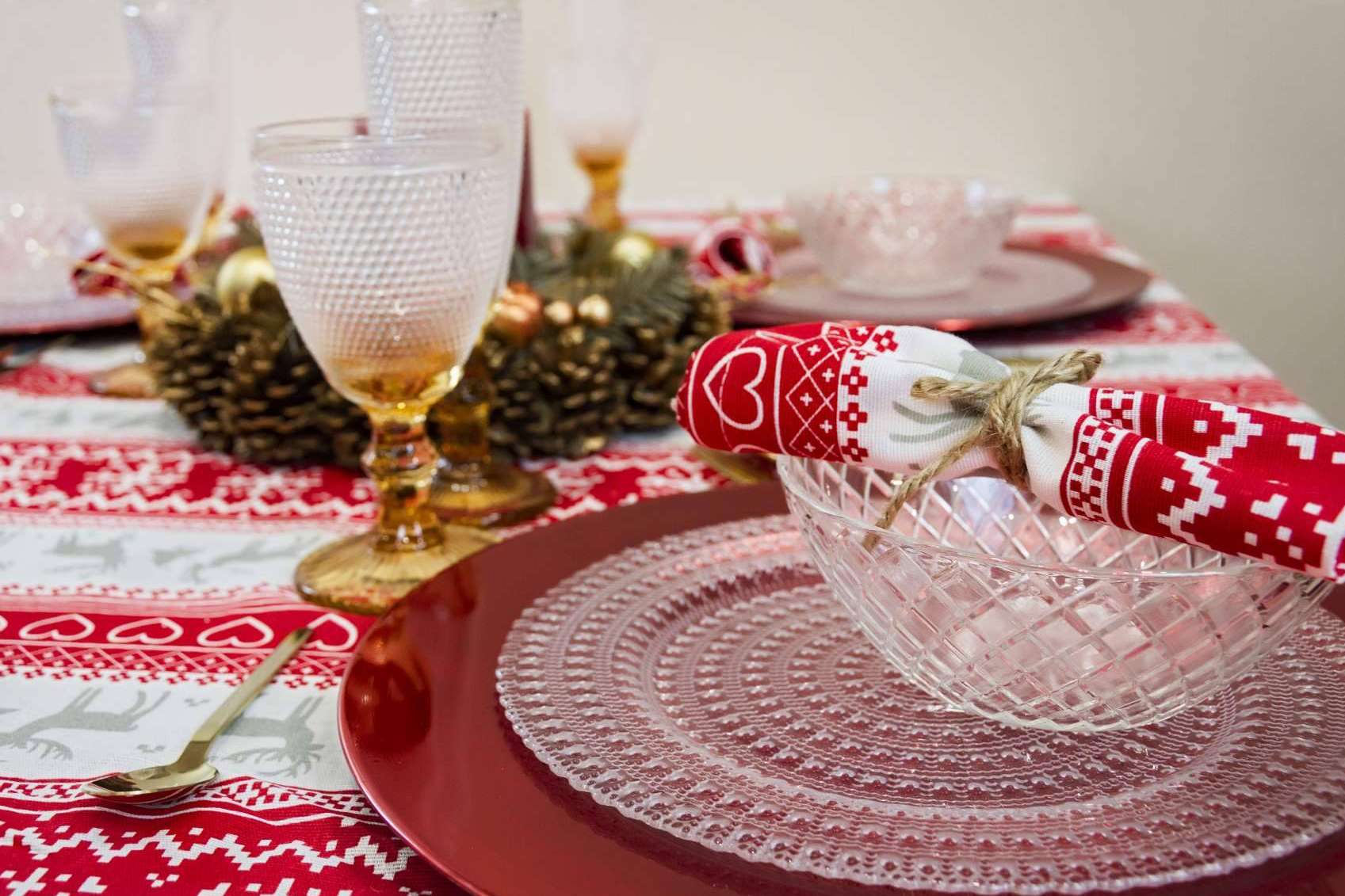 ¿De qué manera decorar la mesa en Navidad?, las ideas de Rosso Decora