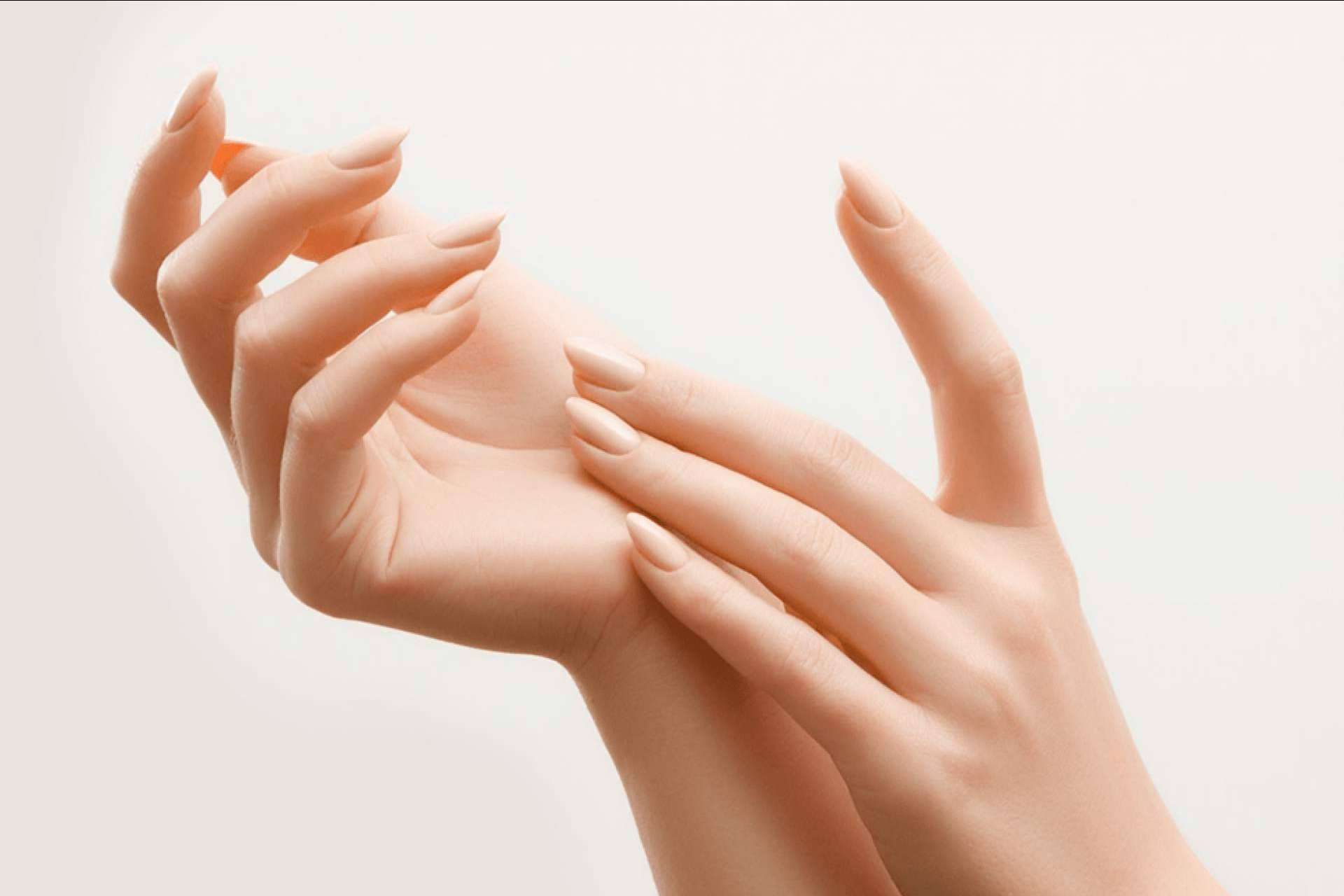 La importancia de utilizar productos profesionales para el cuidado de manos, pies y uñas, por Upsala Cosmetic