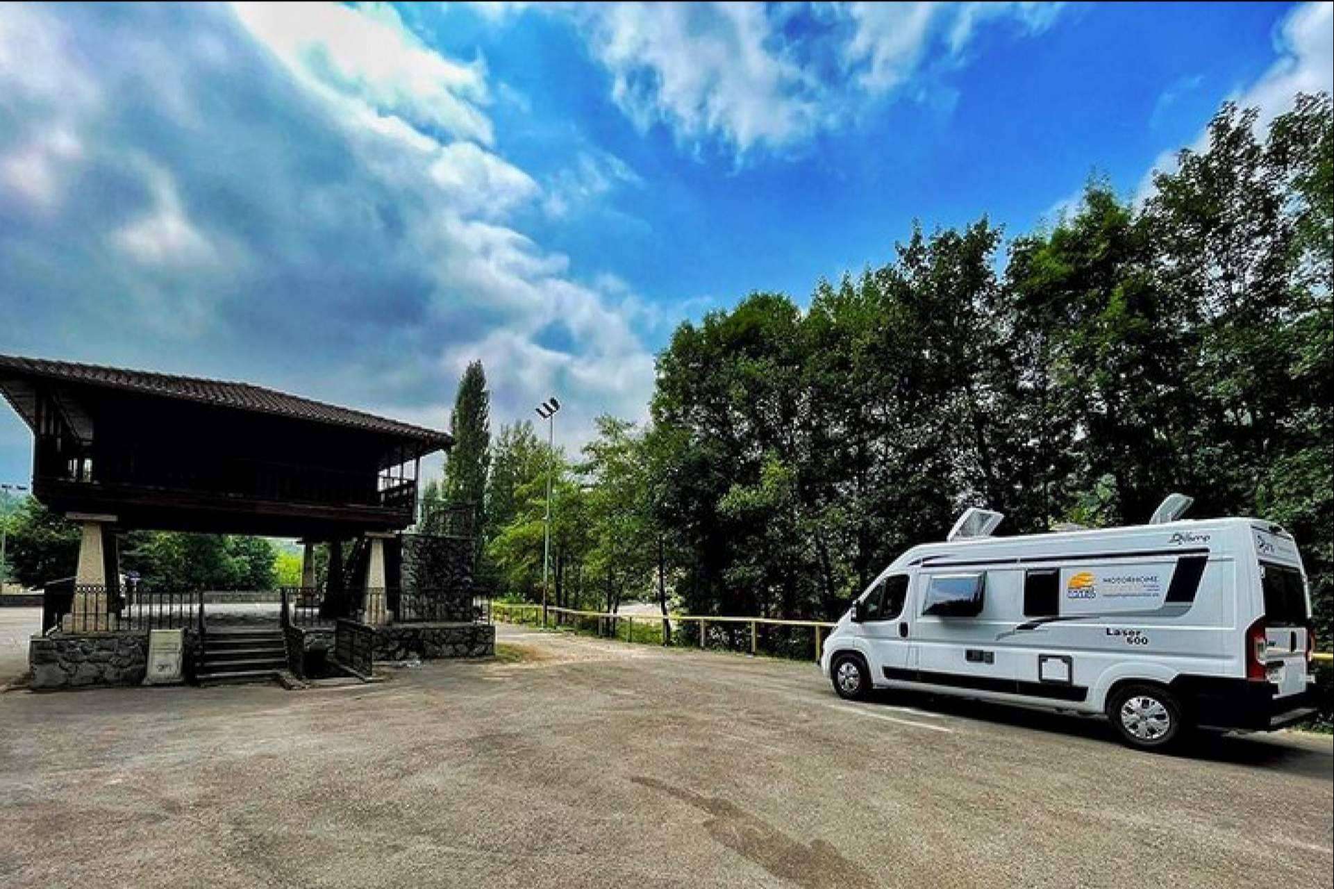 Aumenta el alquiler Camper Gran Volumen 4 plazas en Murcia con Motorhome Center