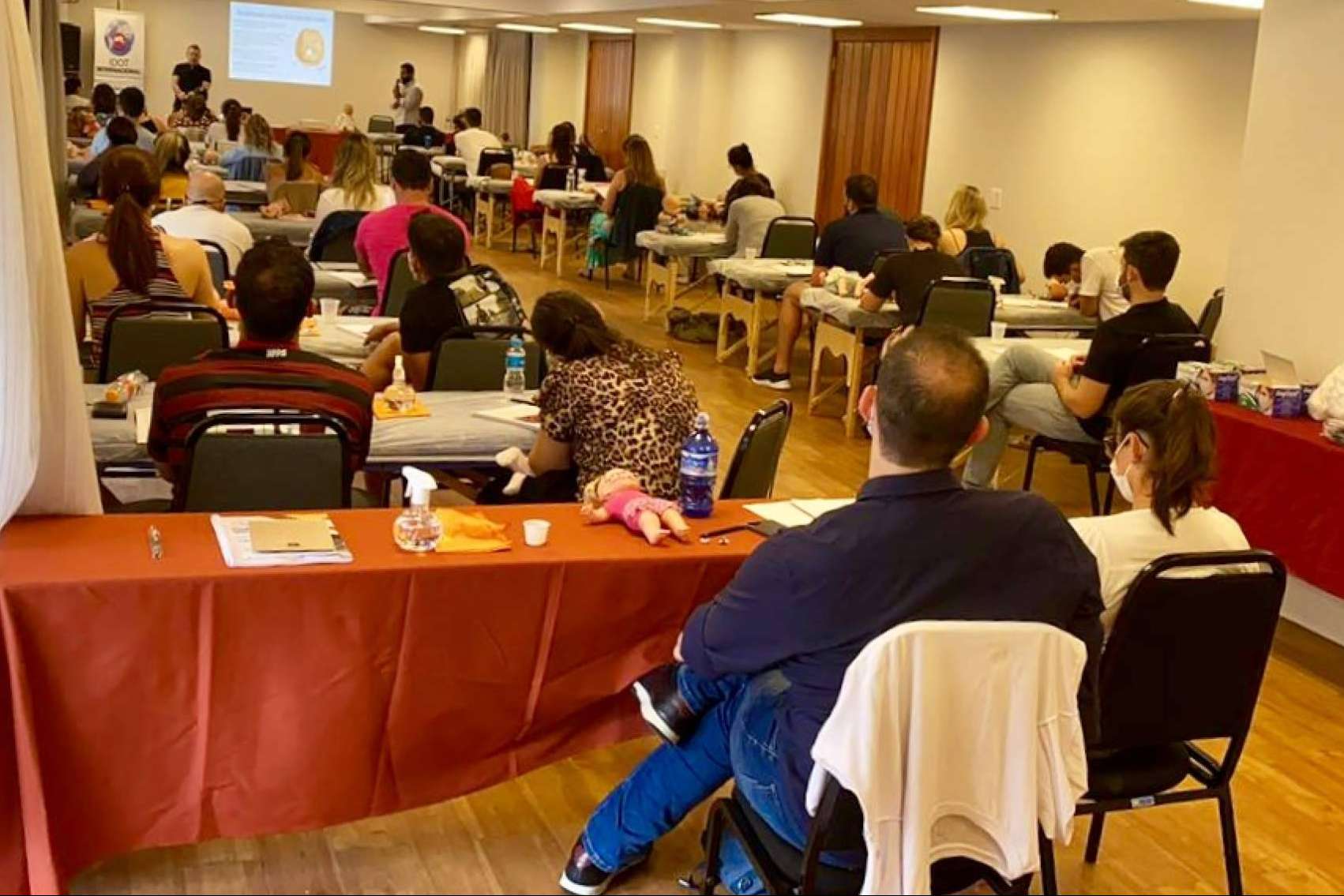 Las opciones para formarse en osteopatía en España destacan gracias al Instituto Internacional de Osteopatía Avanzada