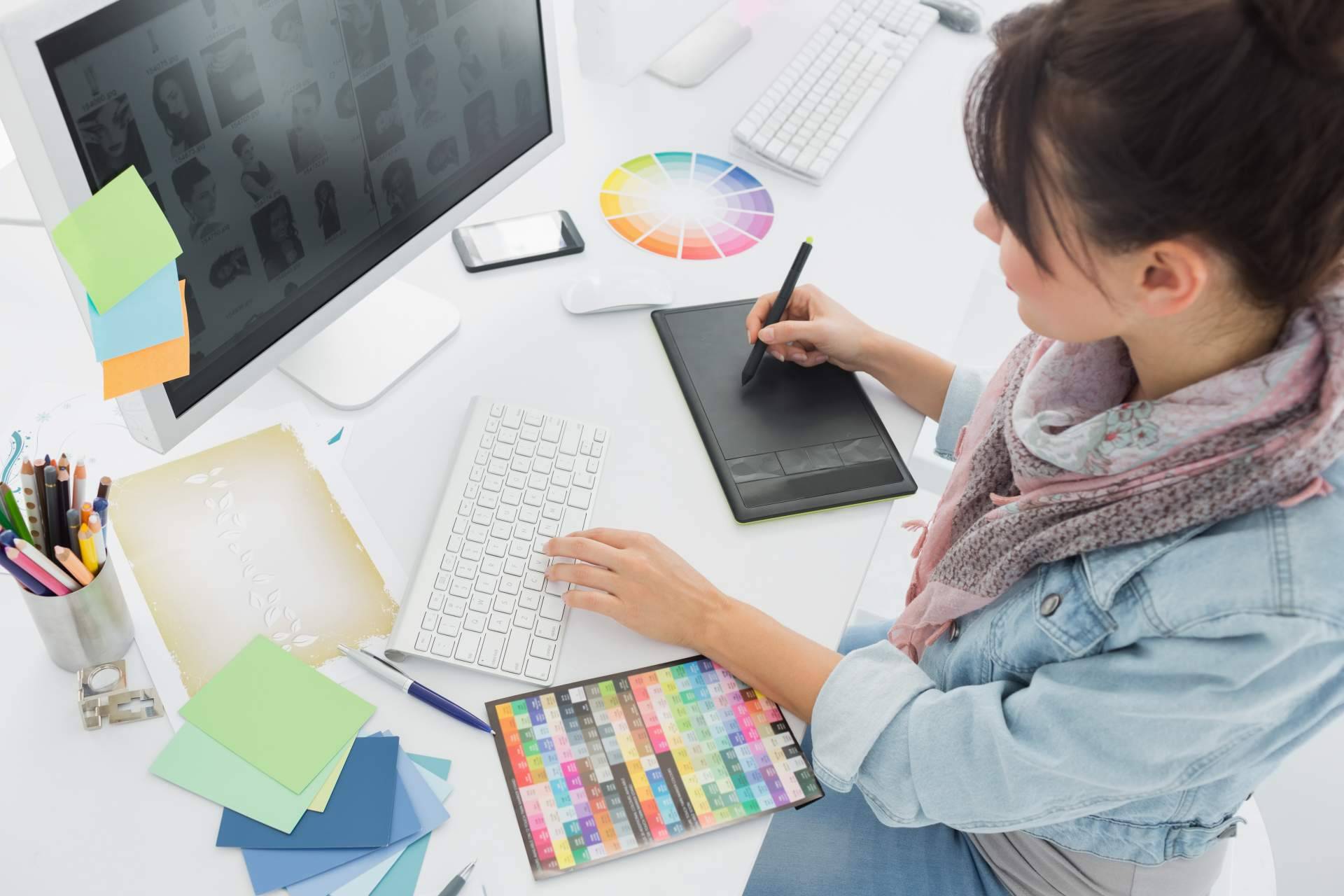 Destacar por encima de la competencia con los servicios de diseño gráfico Sabadell de MarketBoom