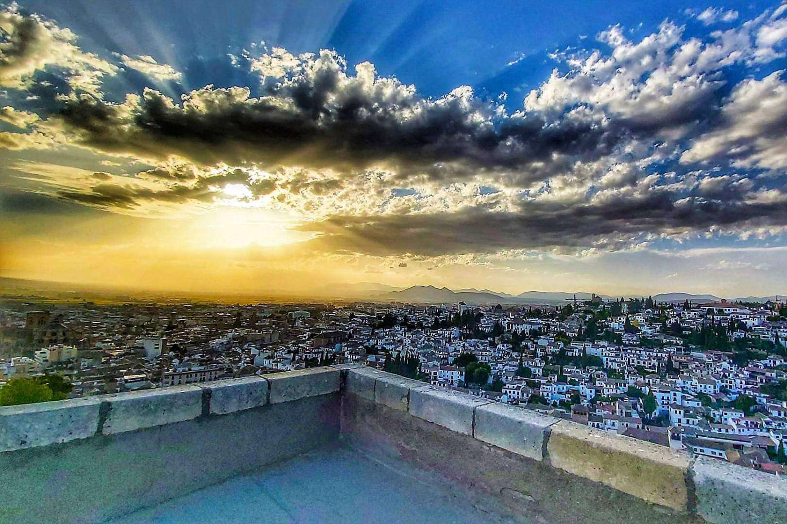 Una guía para orientar al que llega a Granada, por Nazarí Tours Granada