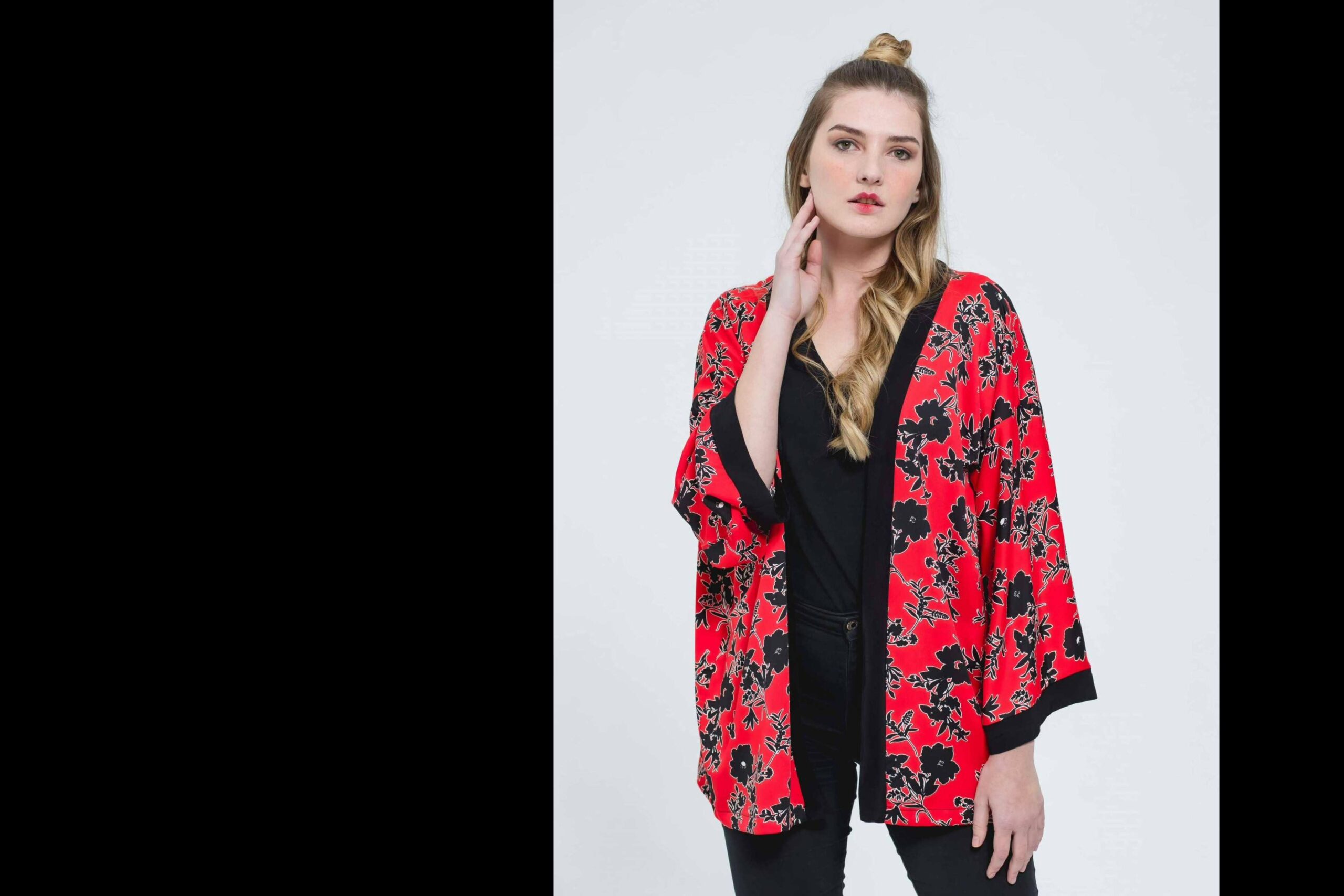 El kimono, una pieza milenaria que Kimonea ha reinventado y convertido en tendencia en la moda del país