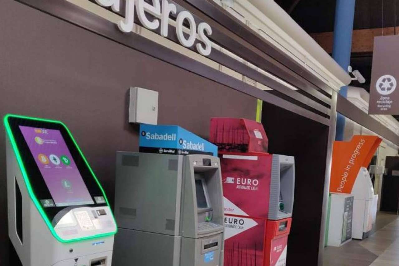 Weex acuerda con Carrefour para instalar cajeros de Bitcoin en España