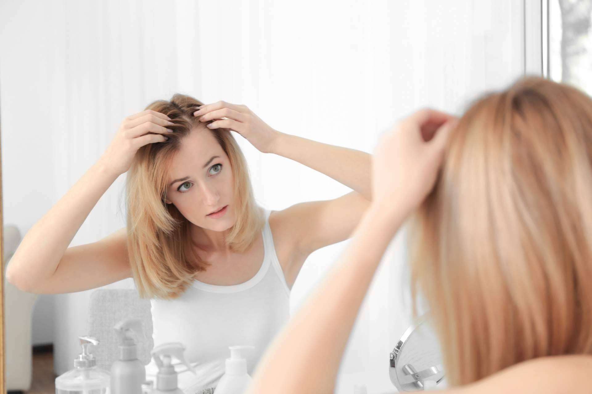 Las mujeres también sufren alopecia, por Clínica Femme