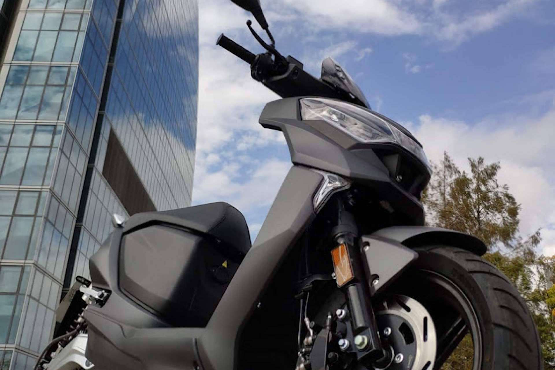 Lifan ofrece scooters eléctricas con larga autonomía
