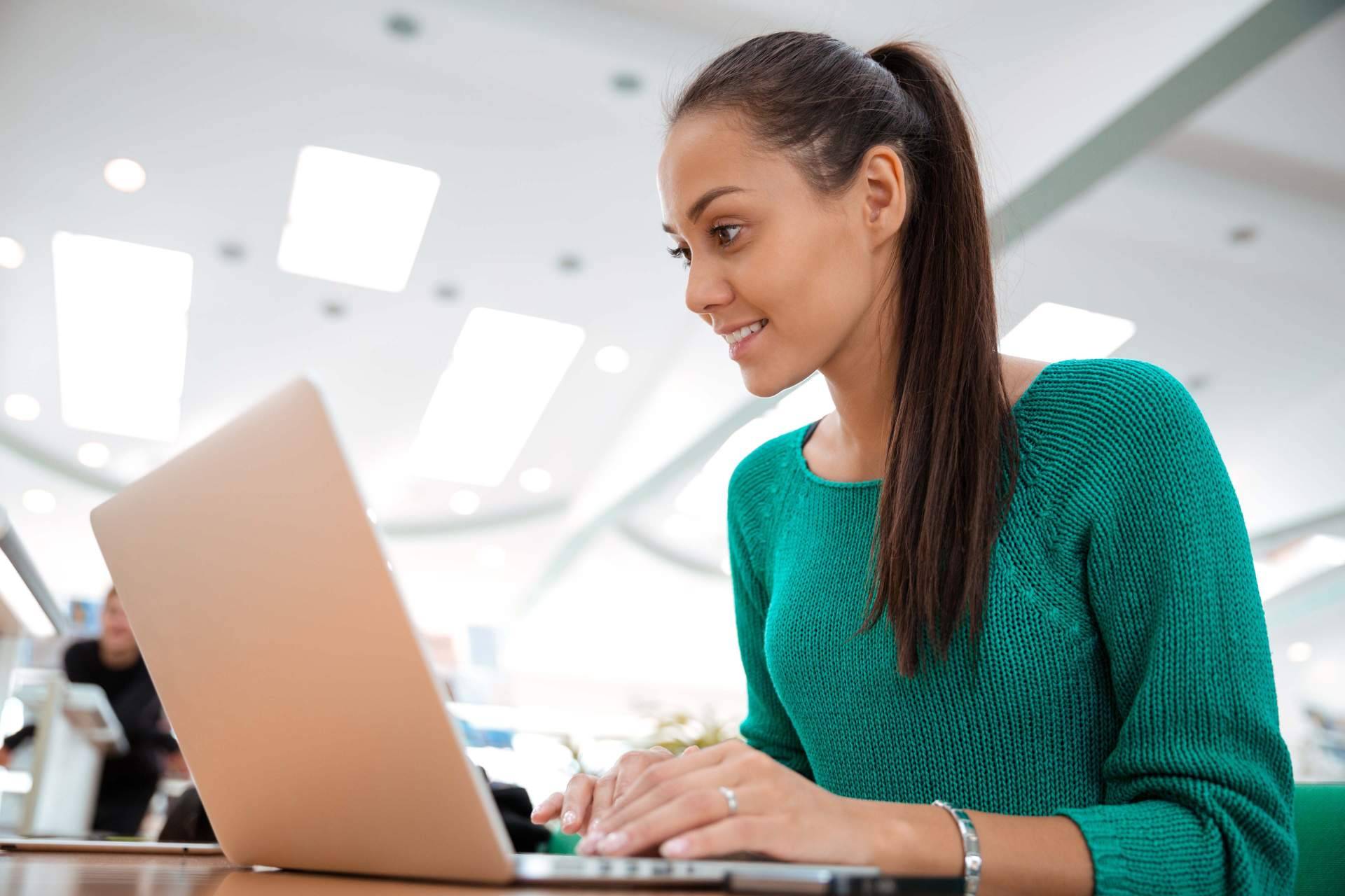 La metodología de Kadoora que permite estudiar oposiciones tanto presencialmente como online
