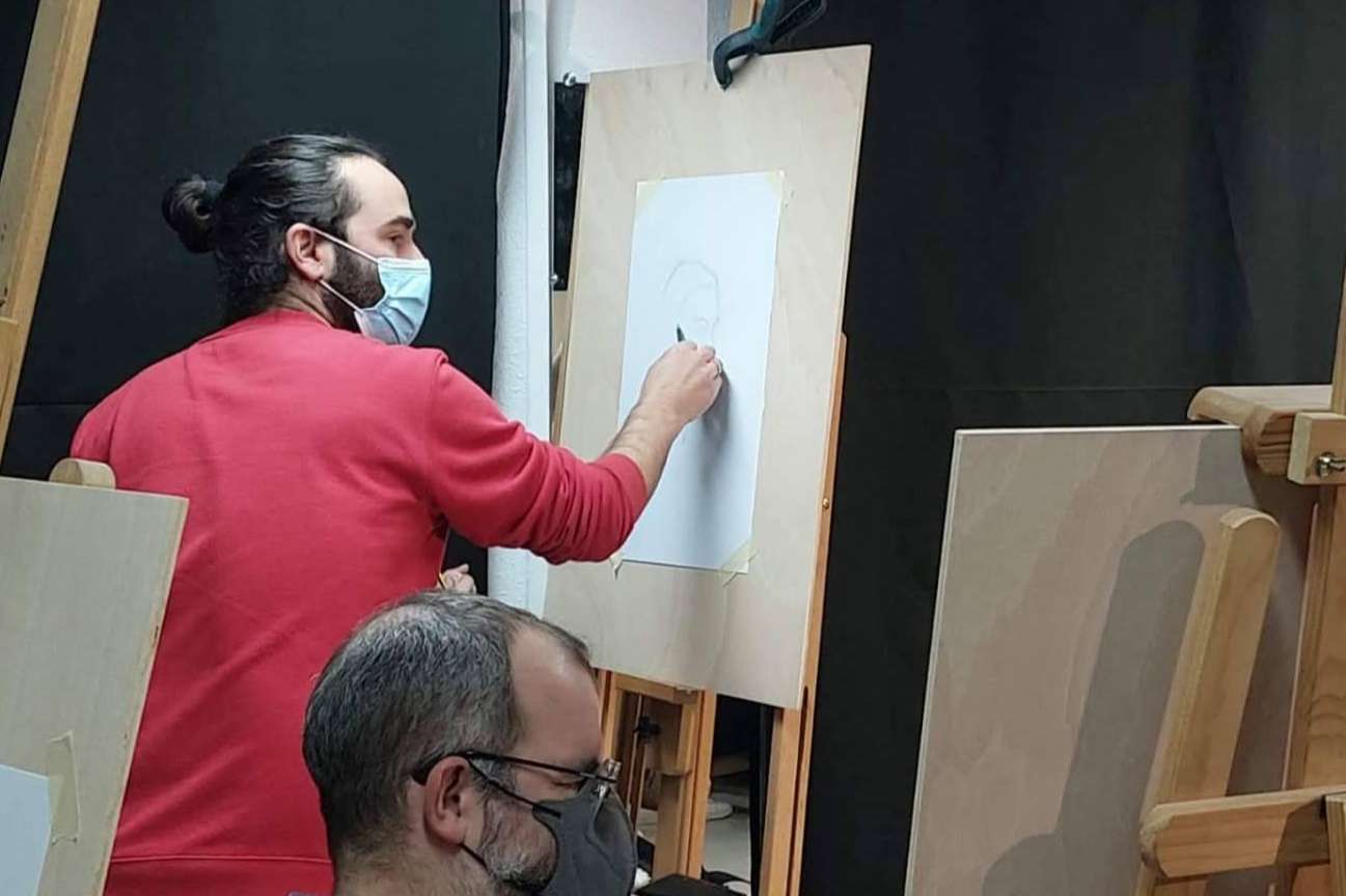 La academia Estudio Ilógico permite disfrutar de clases de pintura y dibujo académico clásico con modelos profesionales