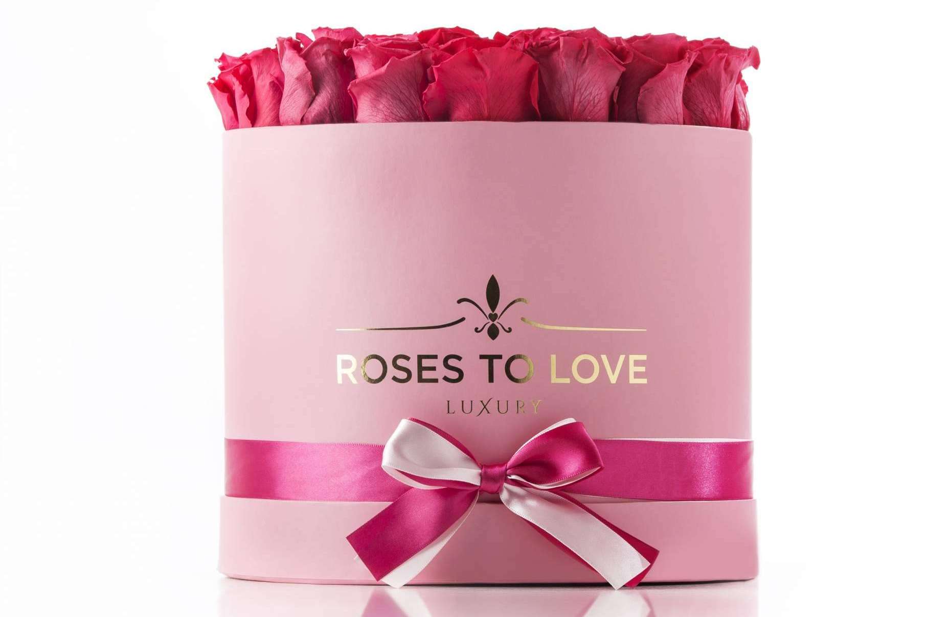 ROSES TO LOVE lanza un nuevo modelo de decoración floral con rosas preservadas