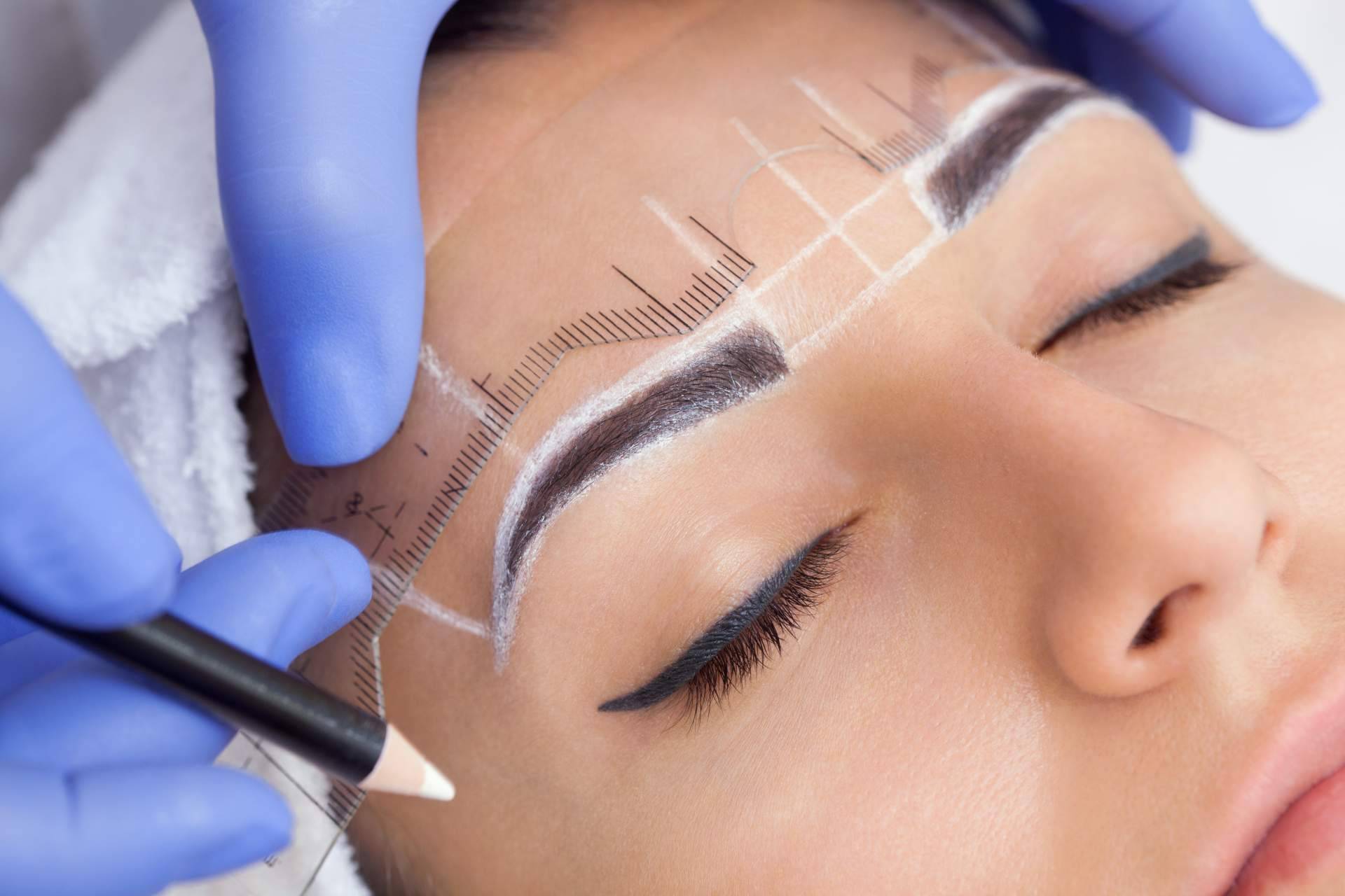 ¿Qué se debe saber antes de someterse a la técnica del microblading? Centro Médico Bravo